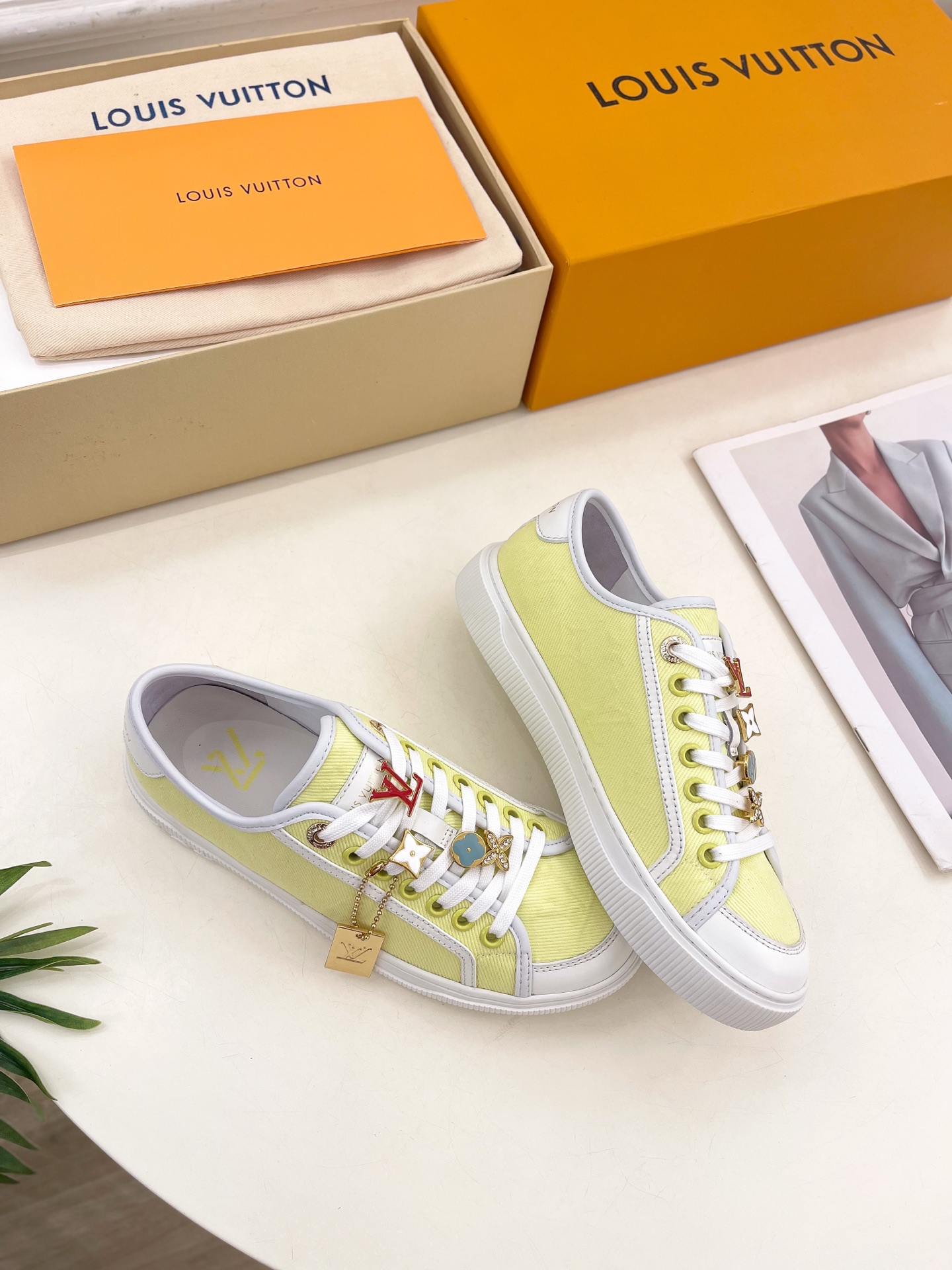 LV | 路易威登 25𝐬𝐬 
🧡💚2025 春夏新款 顶级版本‼️原版一致
专柜主打最新款 LV LA