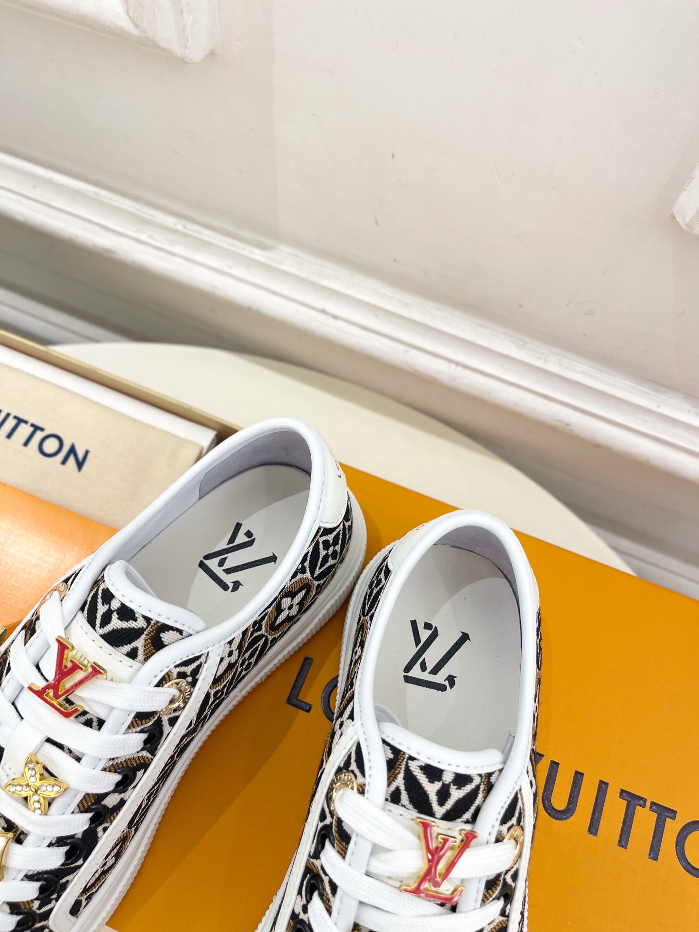 LV | 路易威登 25𝐬𝐬 
🧡💚2025 春夏新款 顶级版本‼️原版一致
专柜主打最新款 LV LA