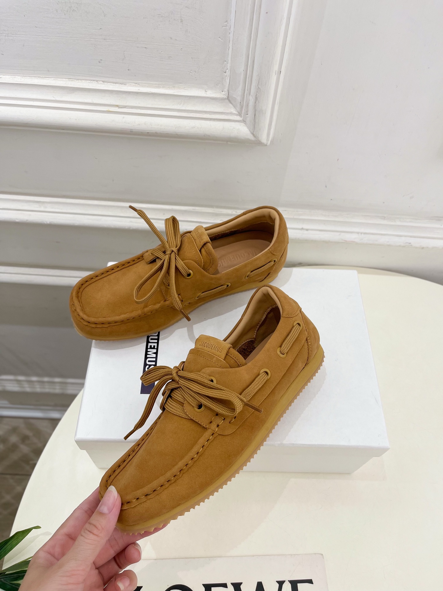 JACQUEMUS 2025春夏新品 英伦休闲小皮鞋乐福鞋
—————————
作为这两年最受欢迎的设计