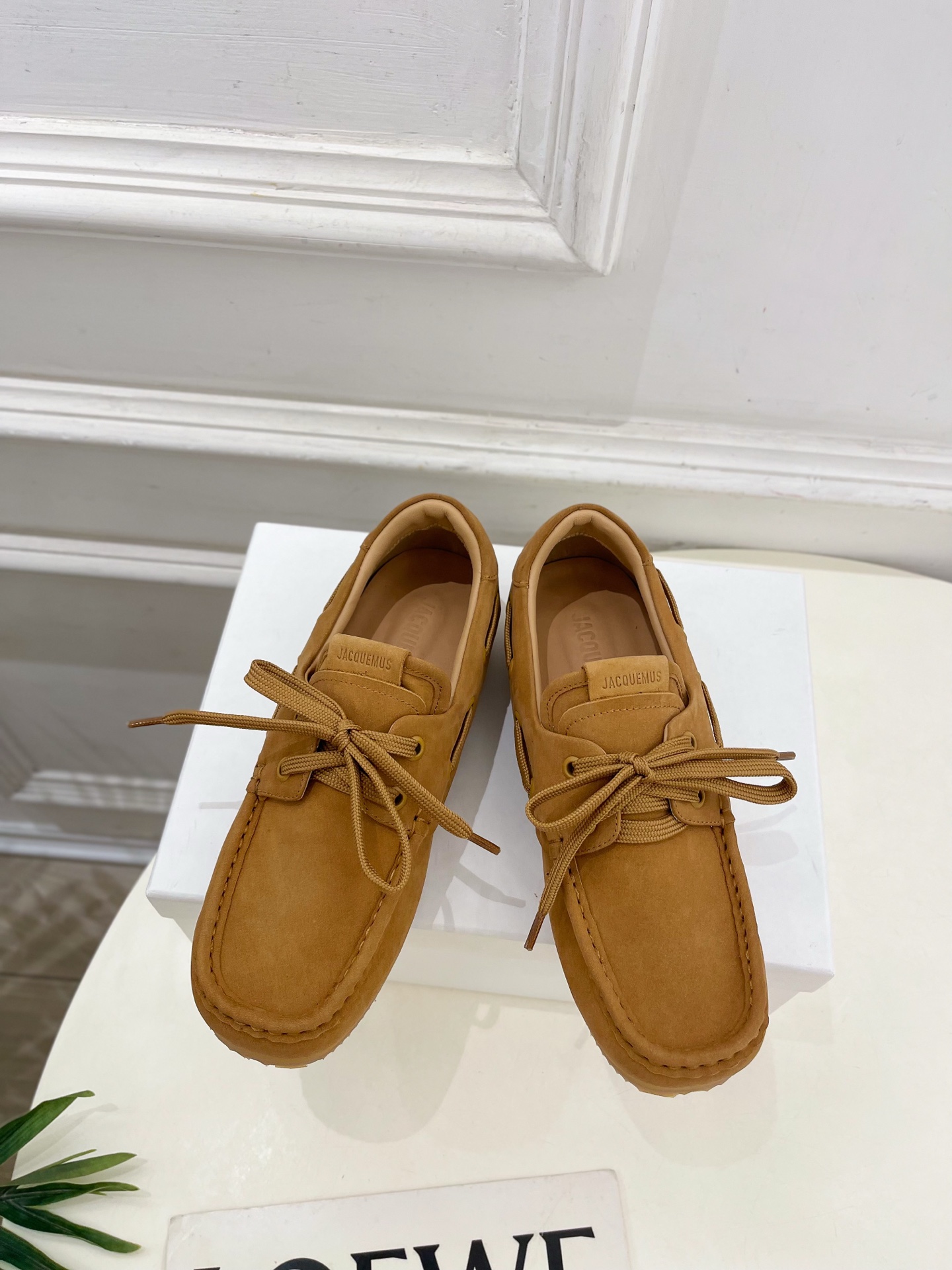 JACQUEMUS 2025春夏新品 英伦休闲小皮鞋乐福鞋
—————————
作为这两年最受欢迎的设计