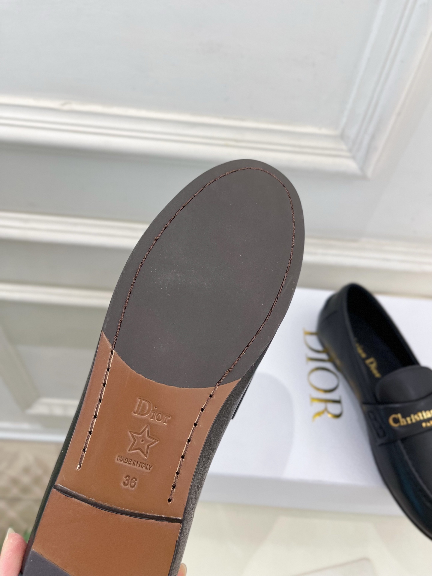Dior |  迪奥 25𝐬𝐬 

🧡💚2025早春新品 顶级版本⚠️
专柜主打新款  Dior Boy