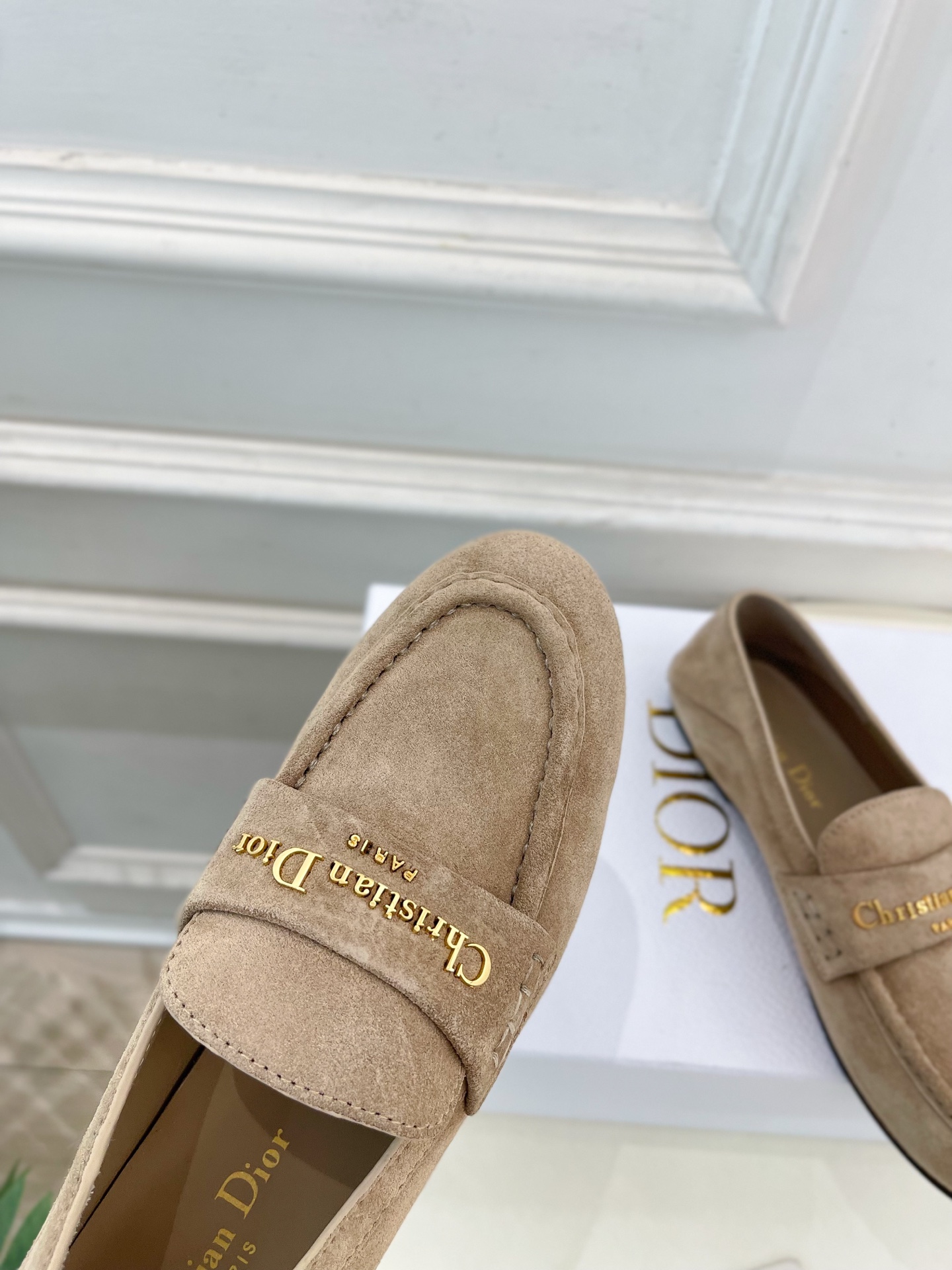 Dior |  迪奥 25𝐬𝐬 

🧡💚2025早春新品 顶级版本⚠️
专柜主打新款  Dior Boy