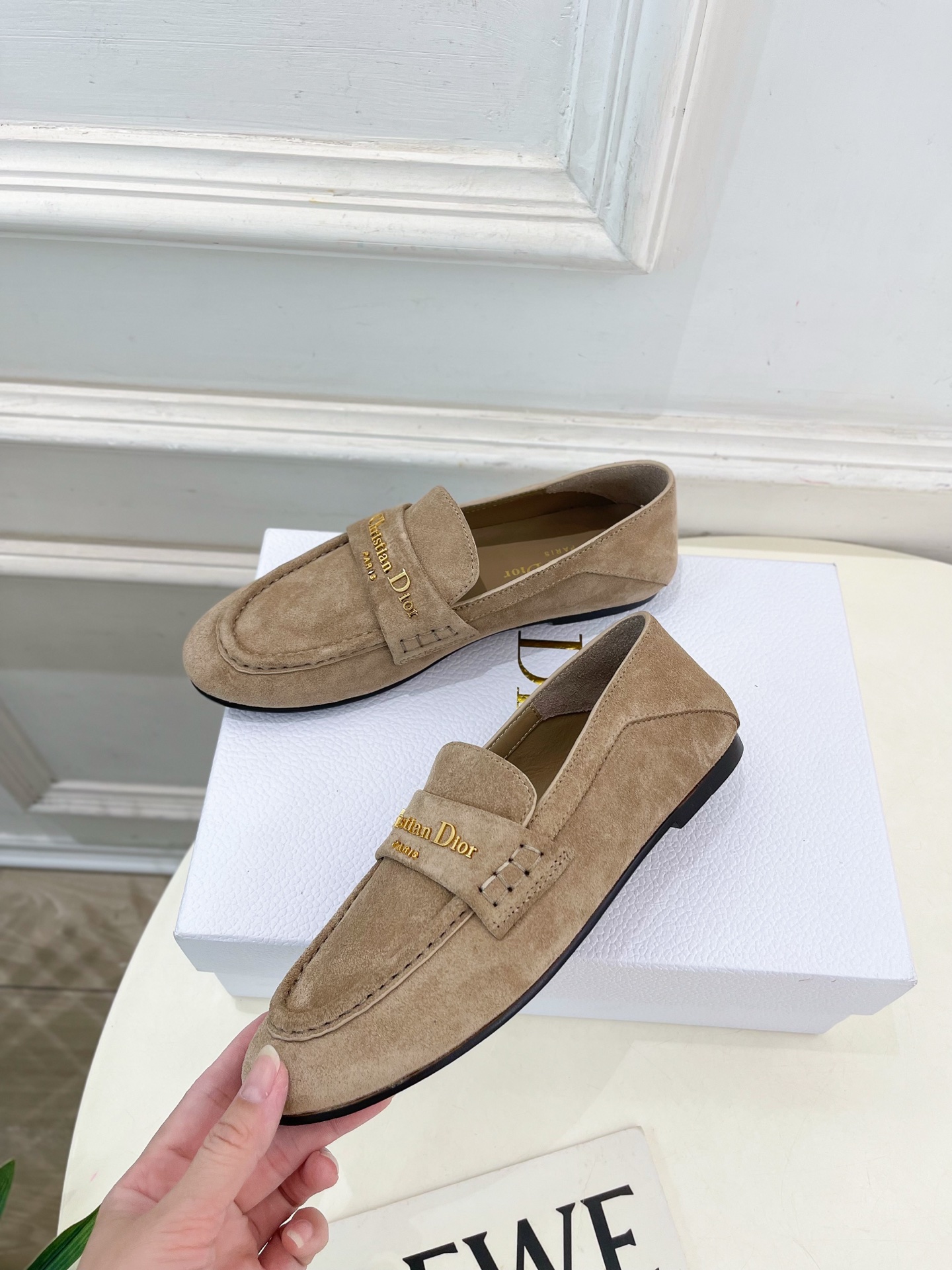 Dior |  迪奥 25𝐬𝐬 

🧡💚2025早春新品 顶级版本⚠️
专柜主打新款  Dior Boy