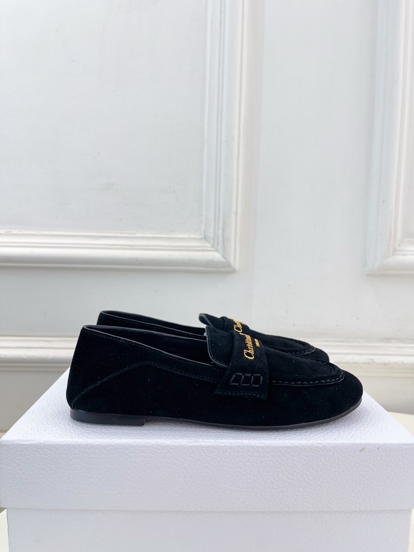 Dior |  迪奥 25𝐬𝐬 

🧡💚2025早春新品 顶级版本⚠️
专柜主打新款  Dior Boy