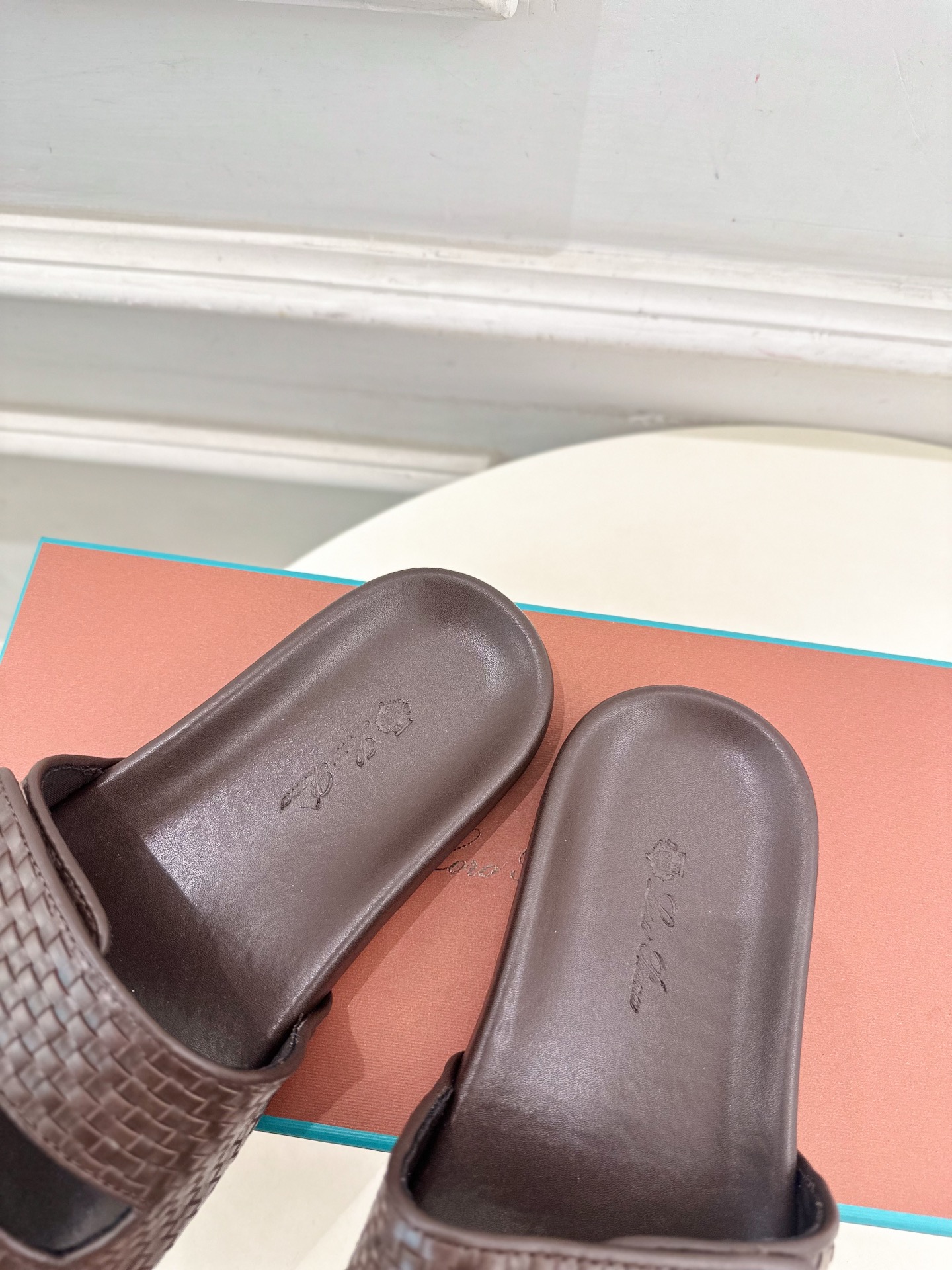Loro Piana 乐悠翩雅 代购级别⚠️2025春夏新品 男士魔术贴休闲拖鞋—————————

L