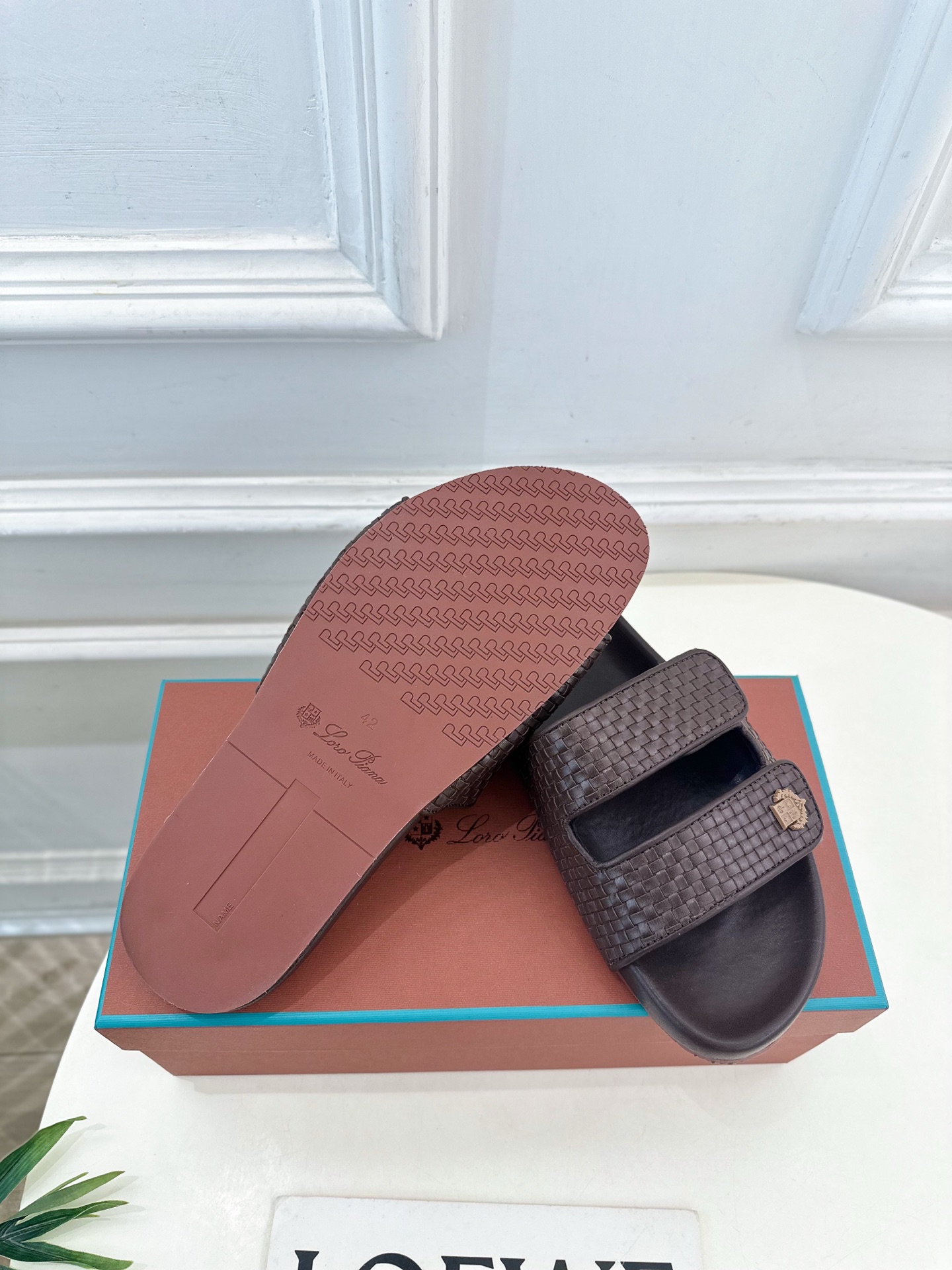 Loro Piana 乐悠翩雅 代购级别⚠️2025春夏新品 男士魔术贴休闲拖鞋—————————

L