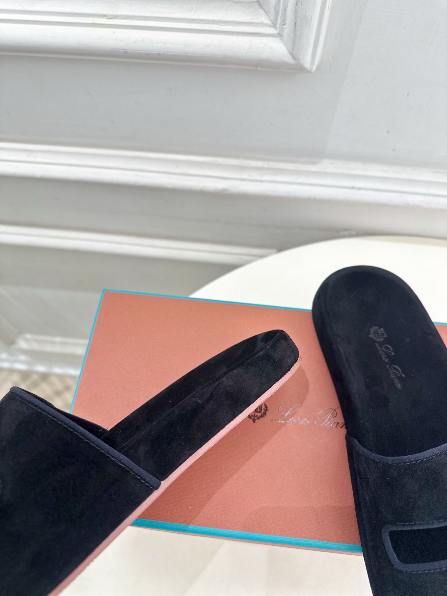 Loro Piana 乐悠翩雅 代购级别⚠️2025春夏新品 男士魔术贴休闲拖鞋—————————

L