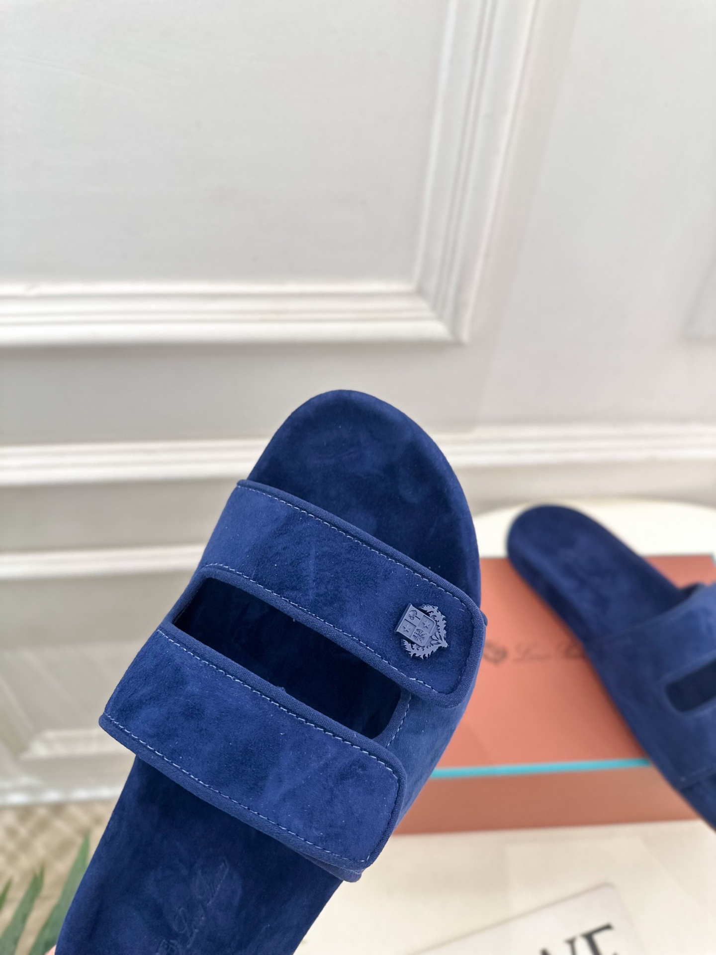 Loro Piana 乐悠翩雅 代购级别⚠️2025春夏新品 男士魔术贴休闲拖鞋—————————

L