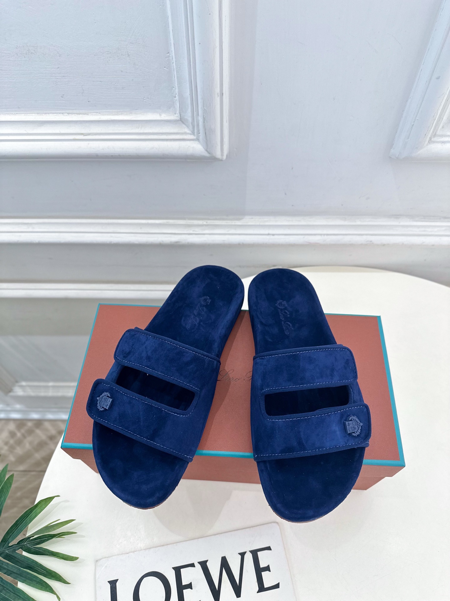 Loro Piana 乐悠翩雅 代购级别⚠️2025春夏新品 男士魔术贴休闲拖鞋—————————

L