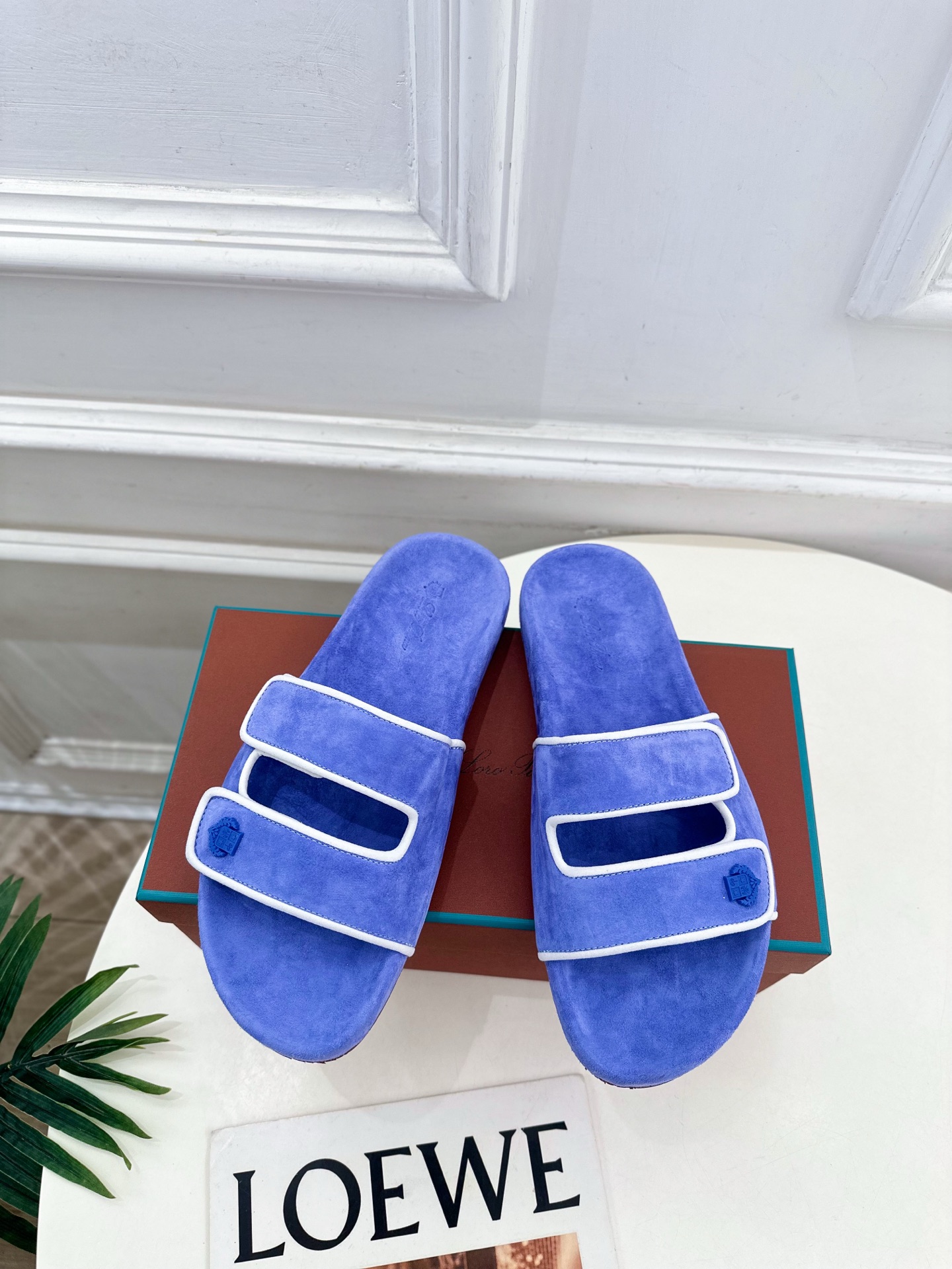 Loro Piana 乐悠翩雅 代购级别⚠️2025春夏新品 男士魔术贴休闲拖鞋—————————

L