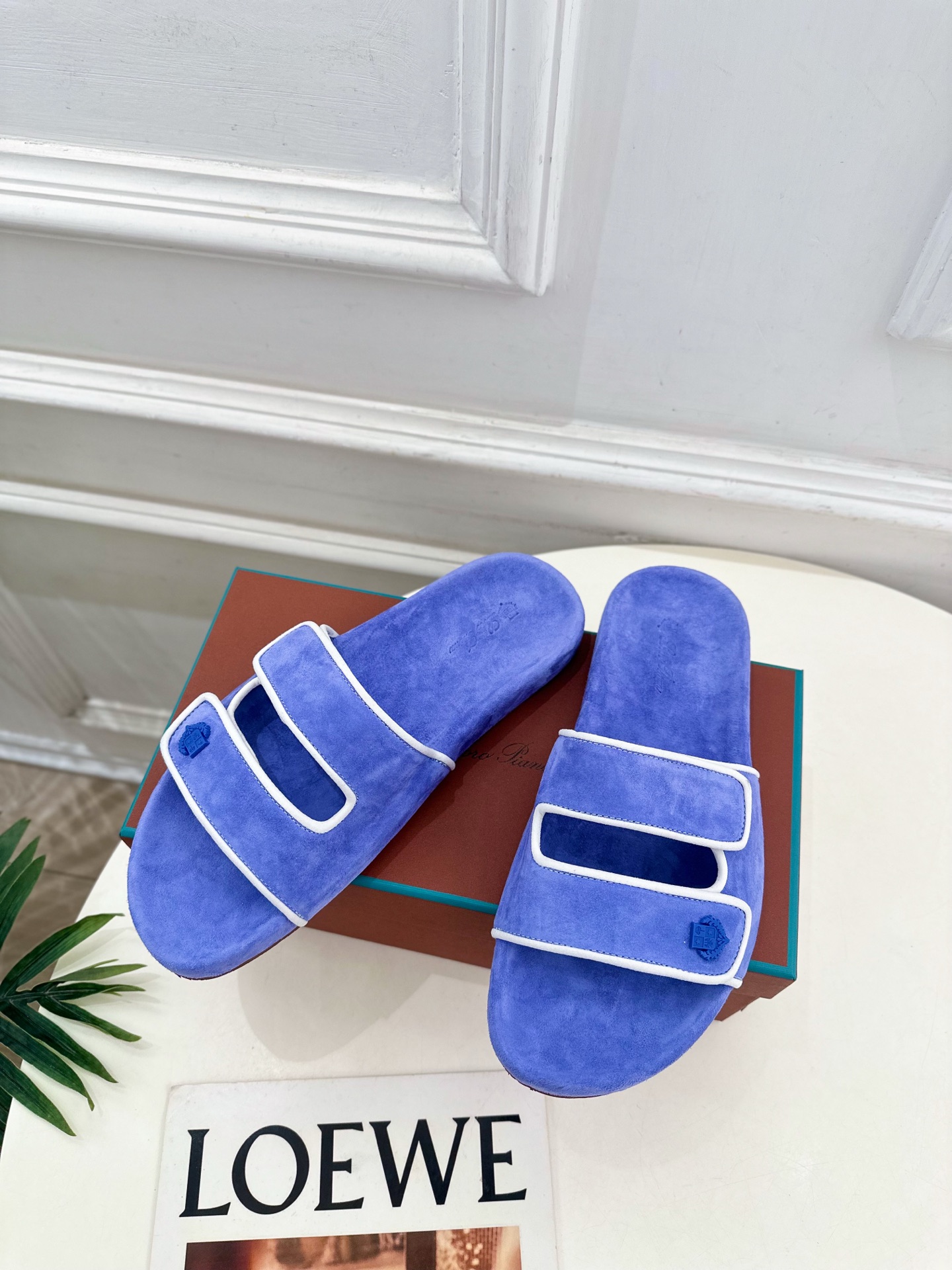 Loro Piana 乐悠翩雅 代购级别⚠️2025春夏新品 男士魔术贴休闲拖鞋—————————

L