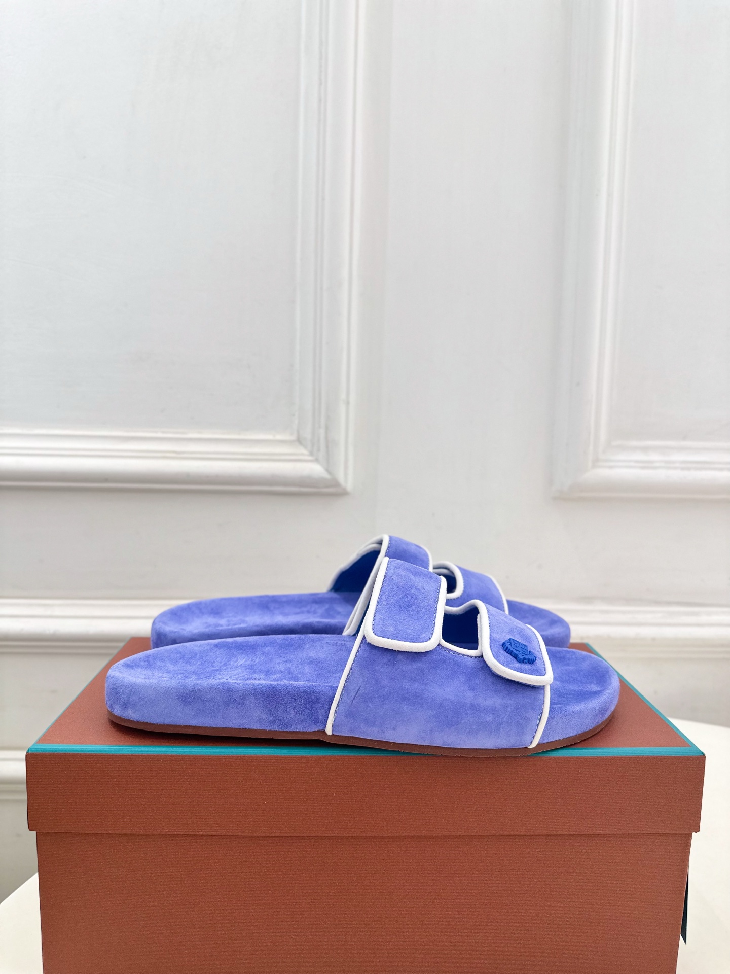 Loro Piana 乐悠翩雅 代购级别⚠️2025春夏新品 男士魔术贴休闲拖鞋—————————

L