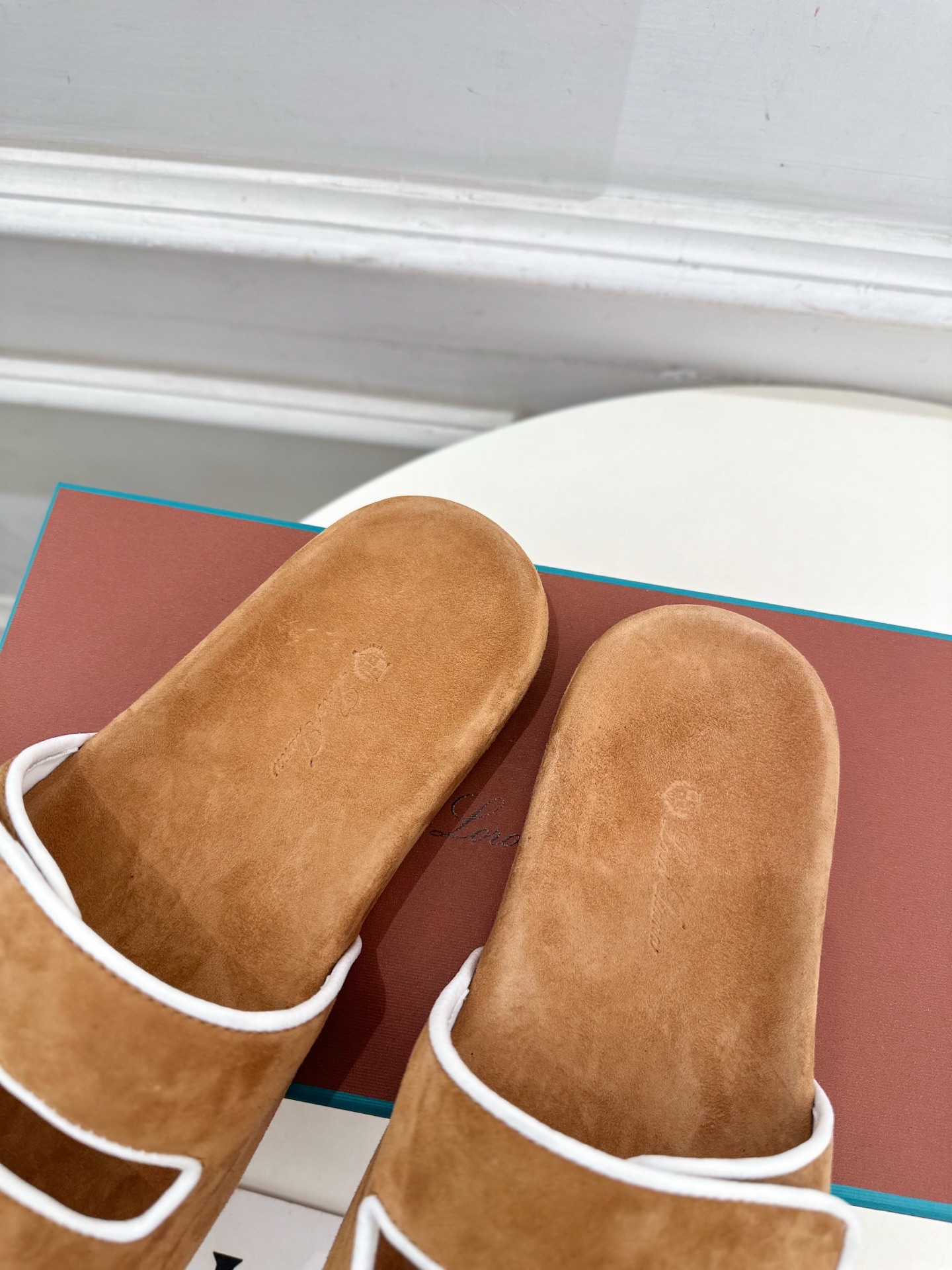 Loro Piana 乐悠翩雅 代购级别⚠️2025春夏新品 男士魔术贴休闲拖鞋—————————

L