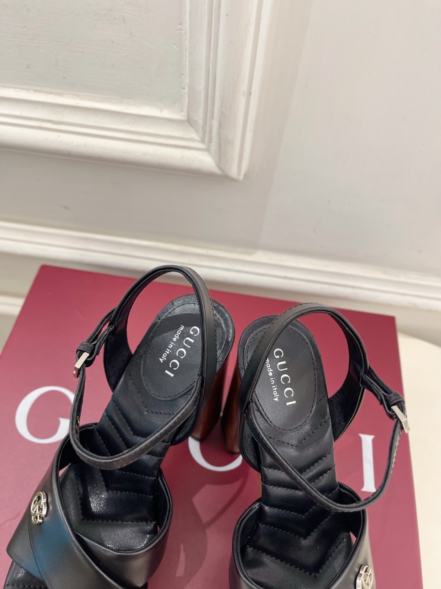 Gucci | 古驰 25𝐬𝐬
⭐️ G家 主打系列终于面世,狠货值得期待!原有的经典 创造