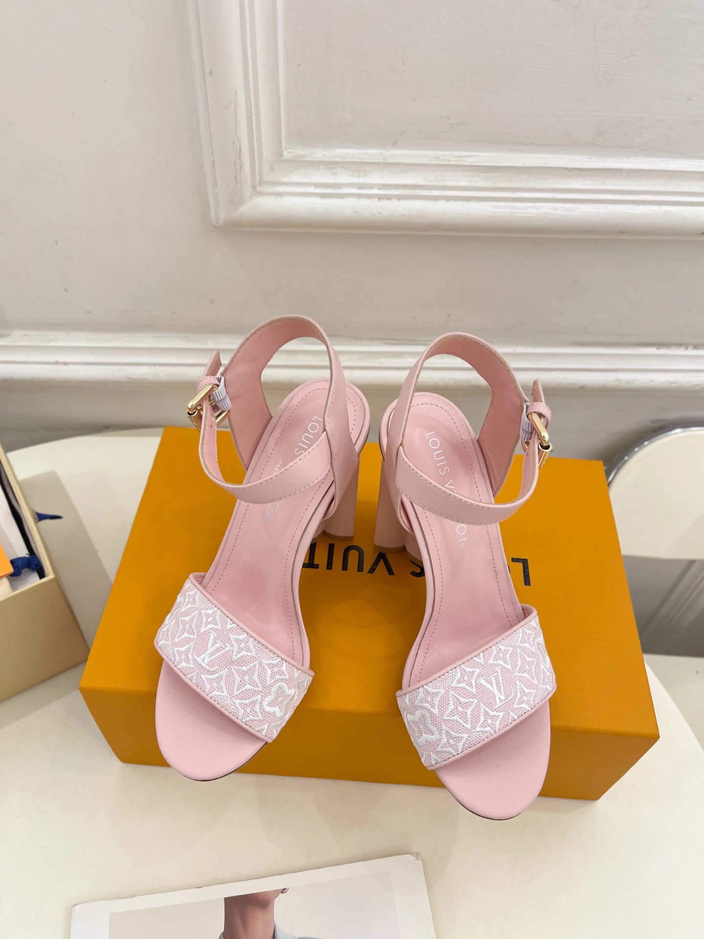 LV  | 路易威登  25𝐬𝐬 

🧡💚2025春夏新品   顶级版本⚠️原版一致
专柜主打最新款♣️