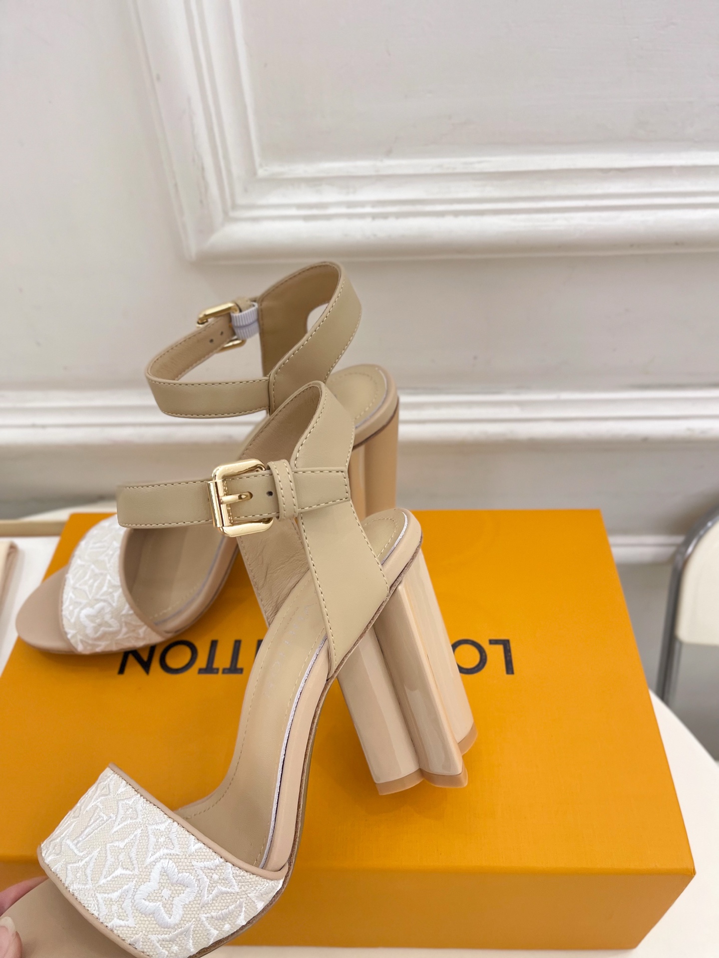 LV  | 路易威登  25𝐬𝐬 

🧡💚2025春夏新品   顶级版本⚠️原版一致
专柜主打最新款♣️