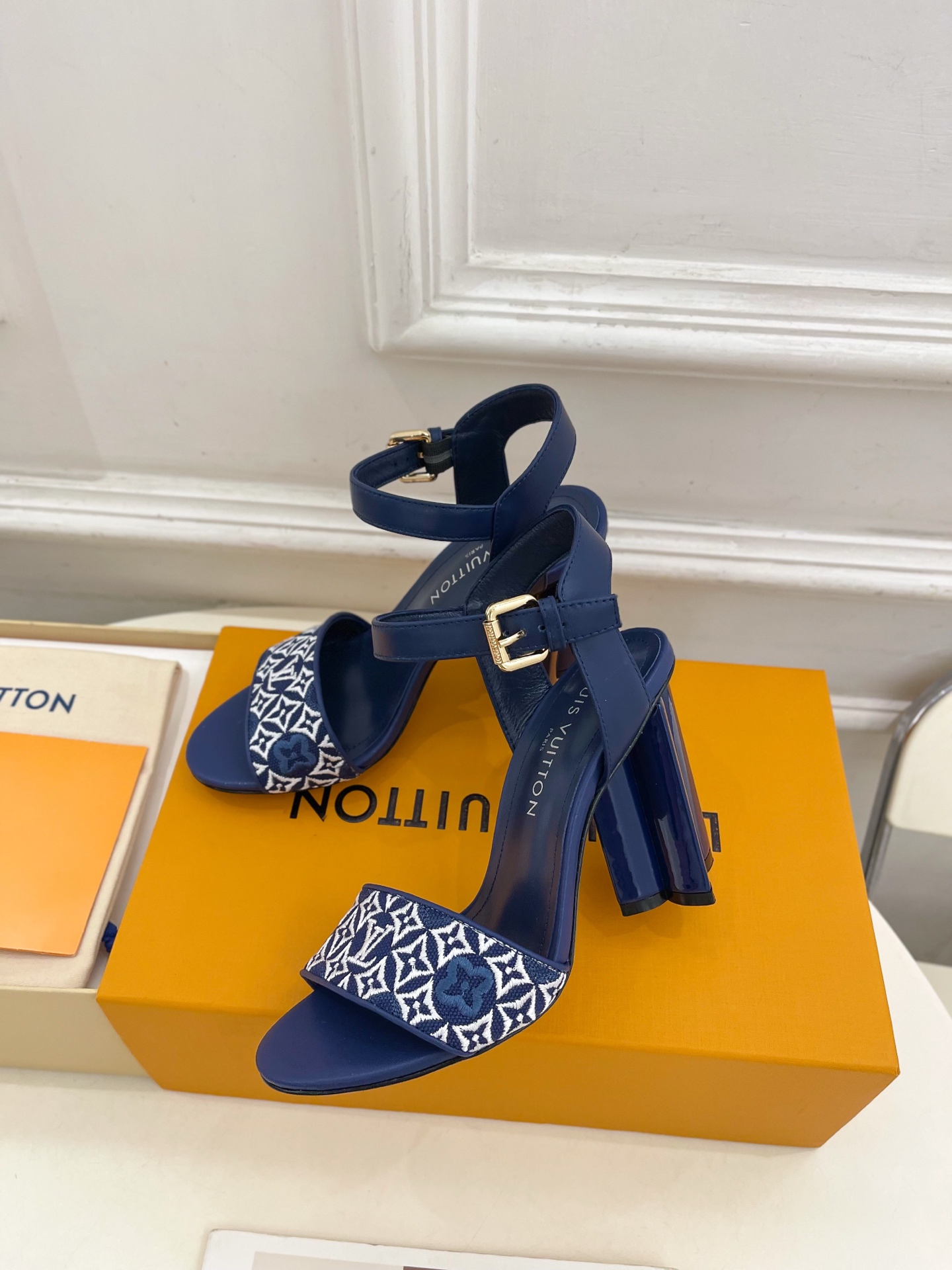 LV  | 路易威登  25𝐬𝐬 

🧡💚2025春夏新品   顶级版本⚠️原版一致
专柜主打最新款♣️