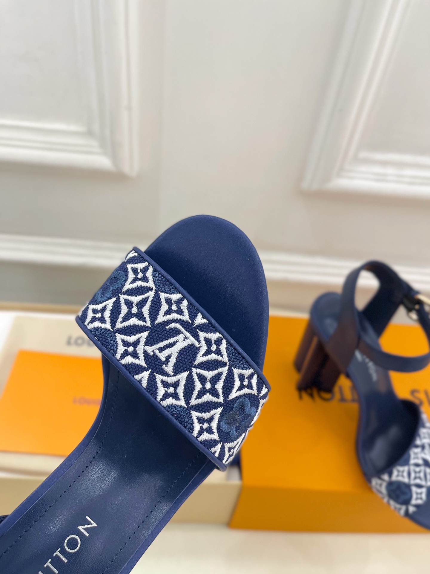 LV  | 路易威登  25𝐬𝐬 

🧡💚2025春夏新品   顶级版本⚠️原版一致
专柜主打最新款♣️