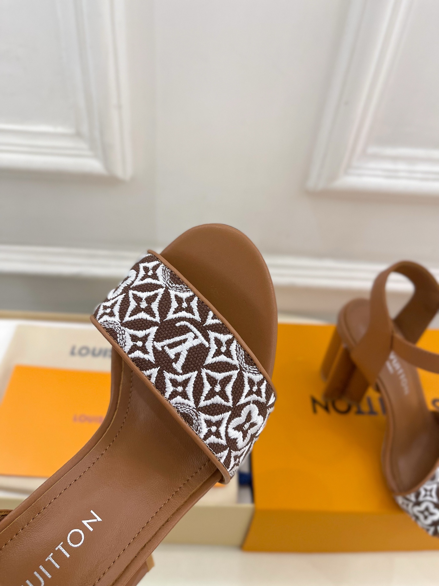 LV  | 路易威登  25𝐬𝐬 

🧡💚2025春夏新品   顶级版本⚠️原版一致
专柜主打最新款♣️
