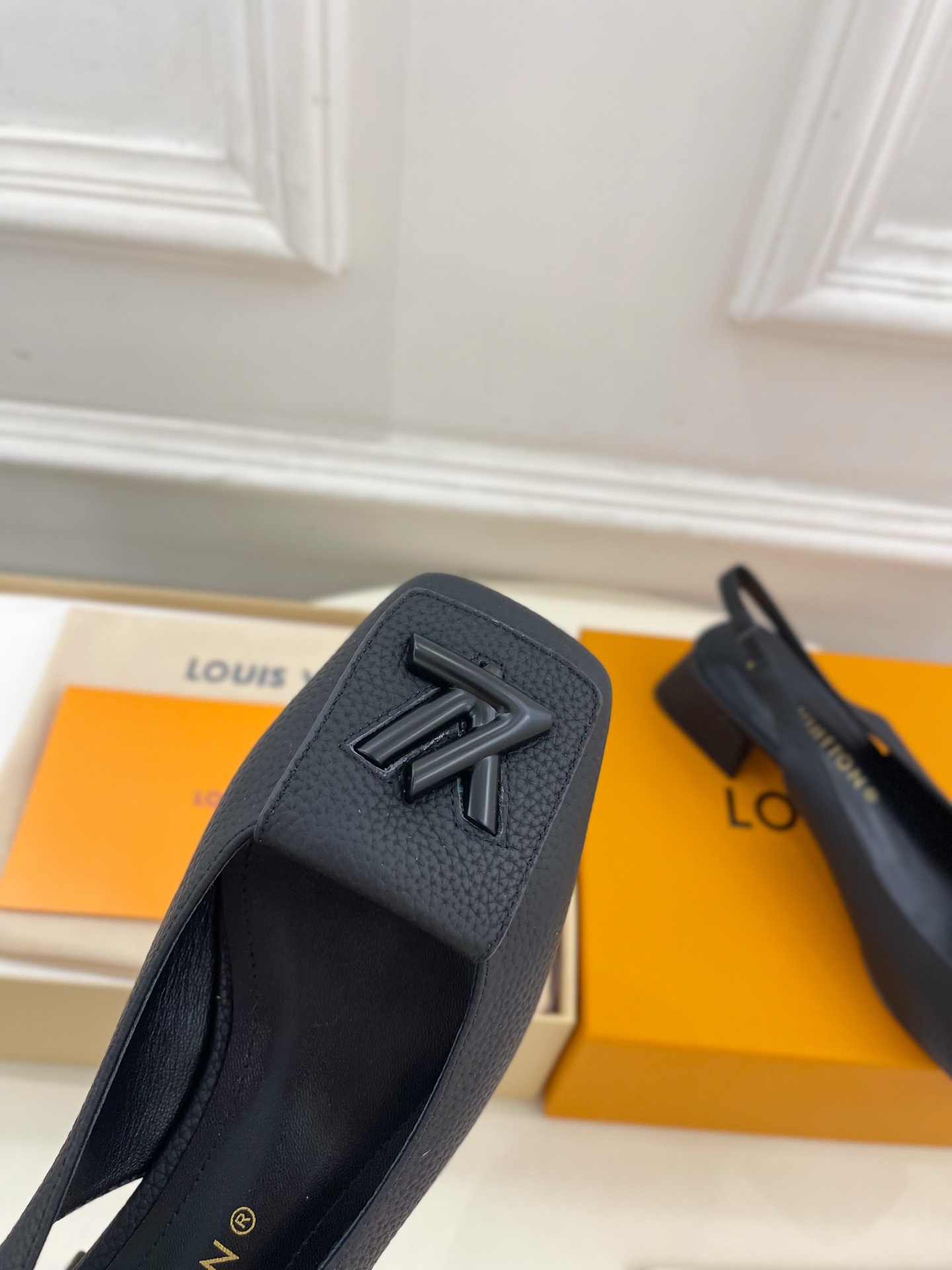 LV  | 路易威登  25𝐬𝐬 

🧡💚2025 春夏新款 顶级版本⚠️
专柜主打最新款 SHAKE方