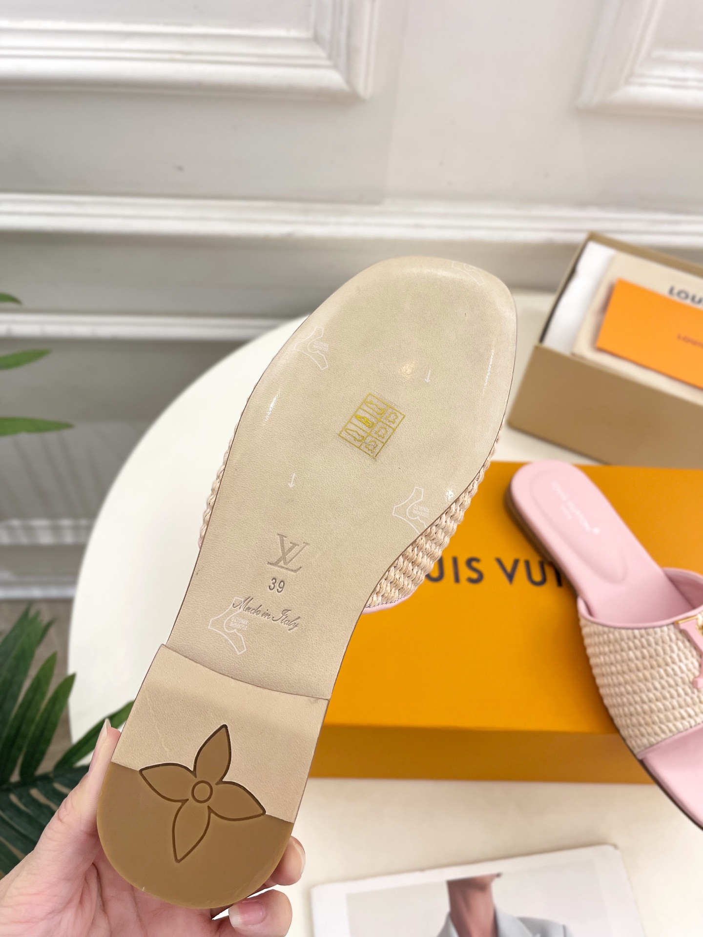 LV  | 路易威登  25𝐬𝐬 

🧡💚2025春夏新款 顶级版本⚠️
专柜主打最新款 LV经典拉菲草