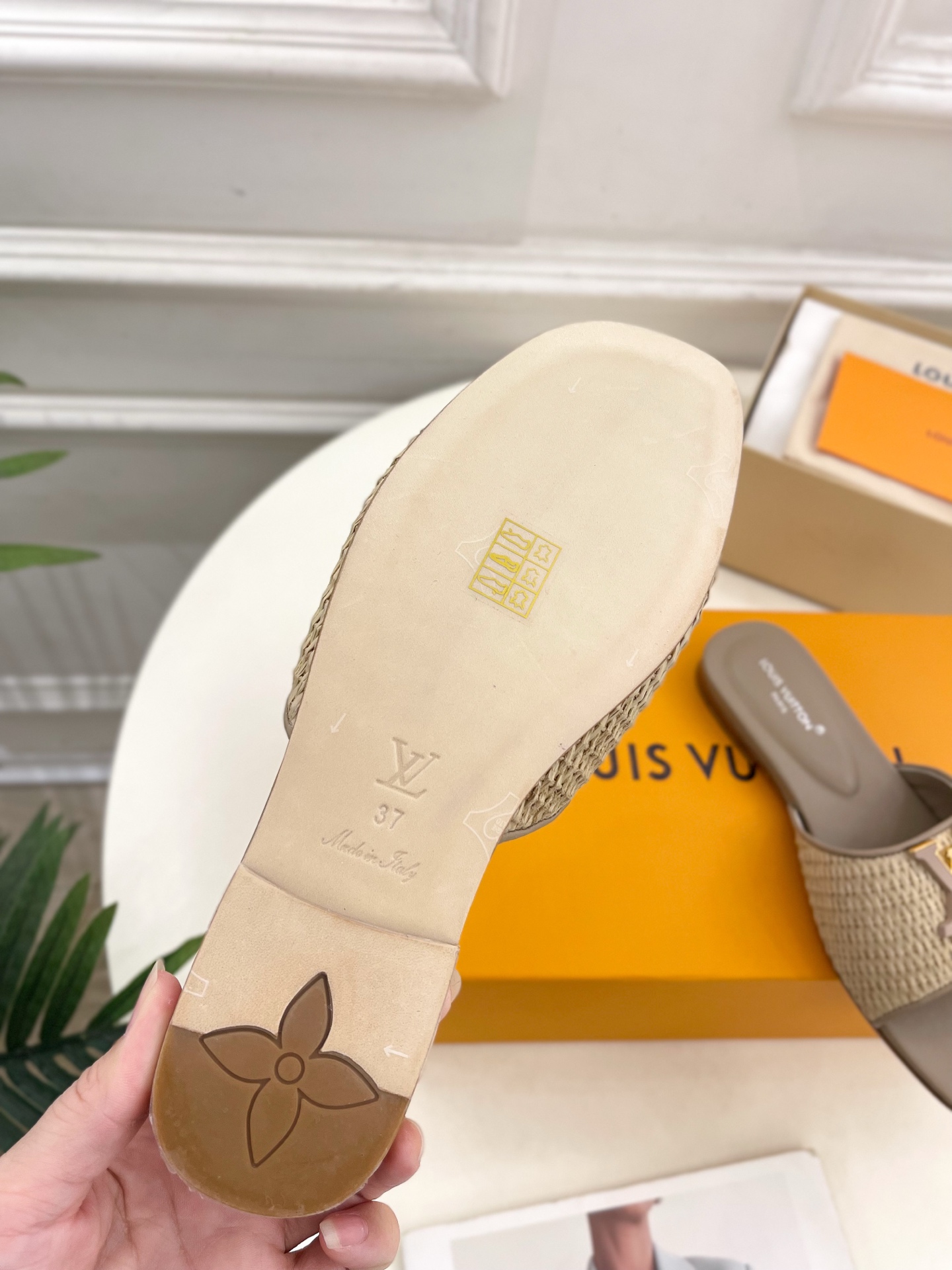LV  | 路易威登  25𝐬𝐬 

🧡💚2025春夏新款 顶级版本⚠️
专柜主打最新款 LV经典拉菲草
