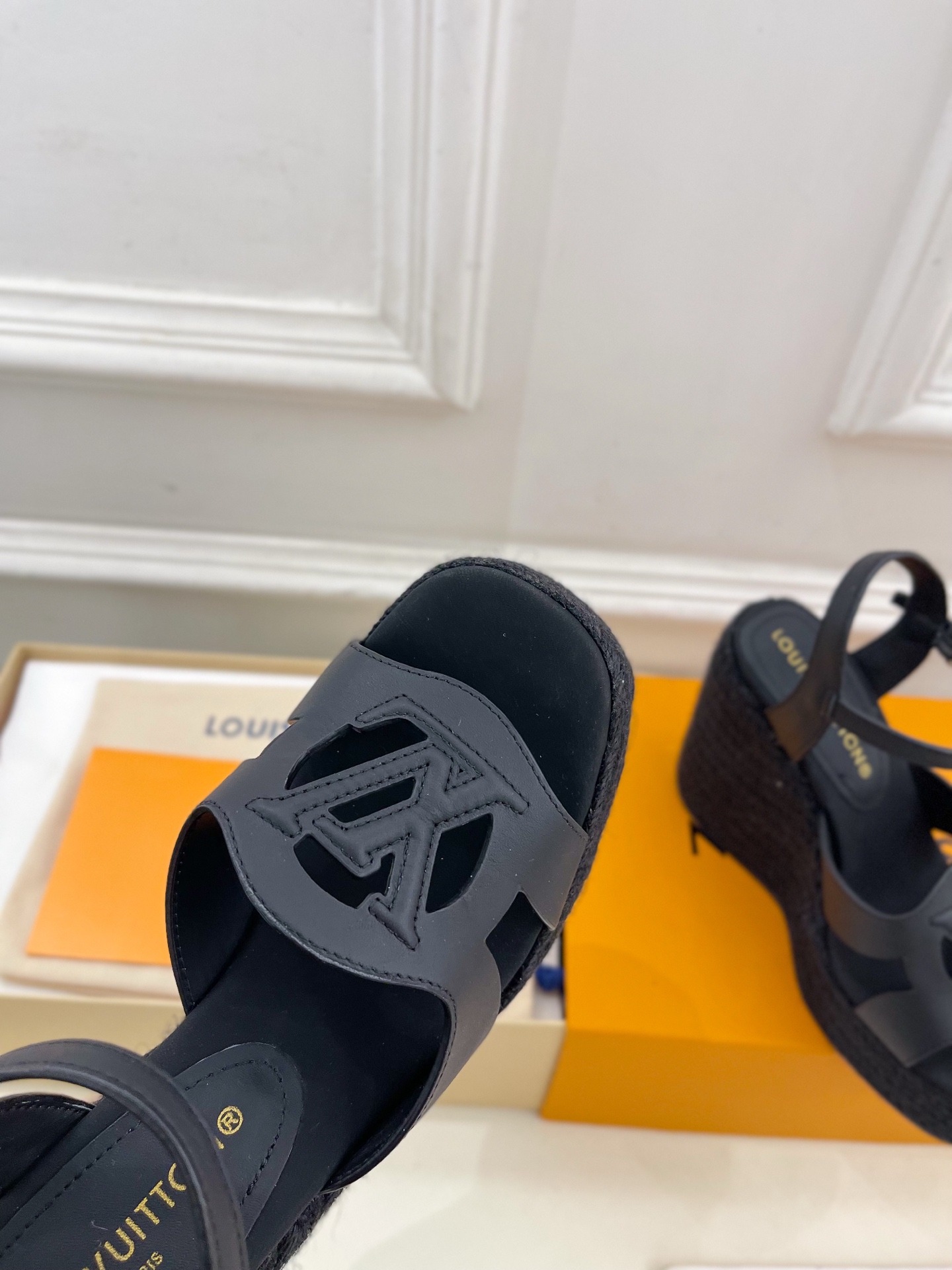 LV  | 路易威登    25𝐬𝐬 

🧡💚2025春夏新款 顶级版本‼️原版一致
专柜主打最新款 L