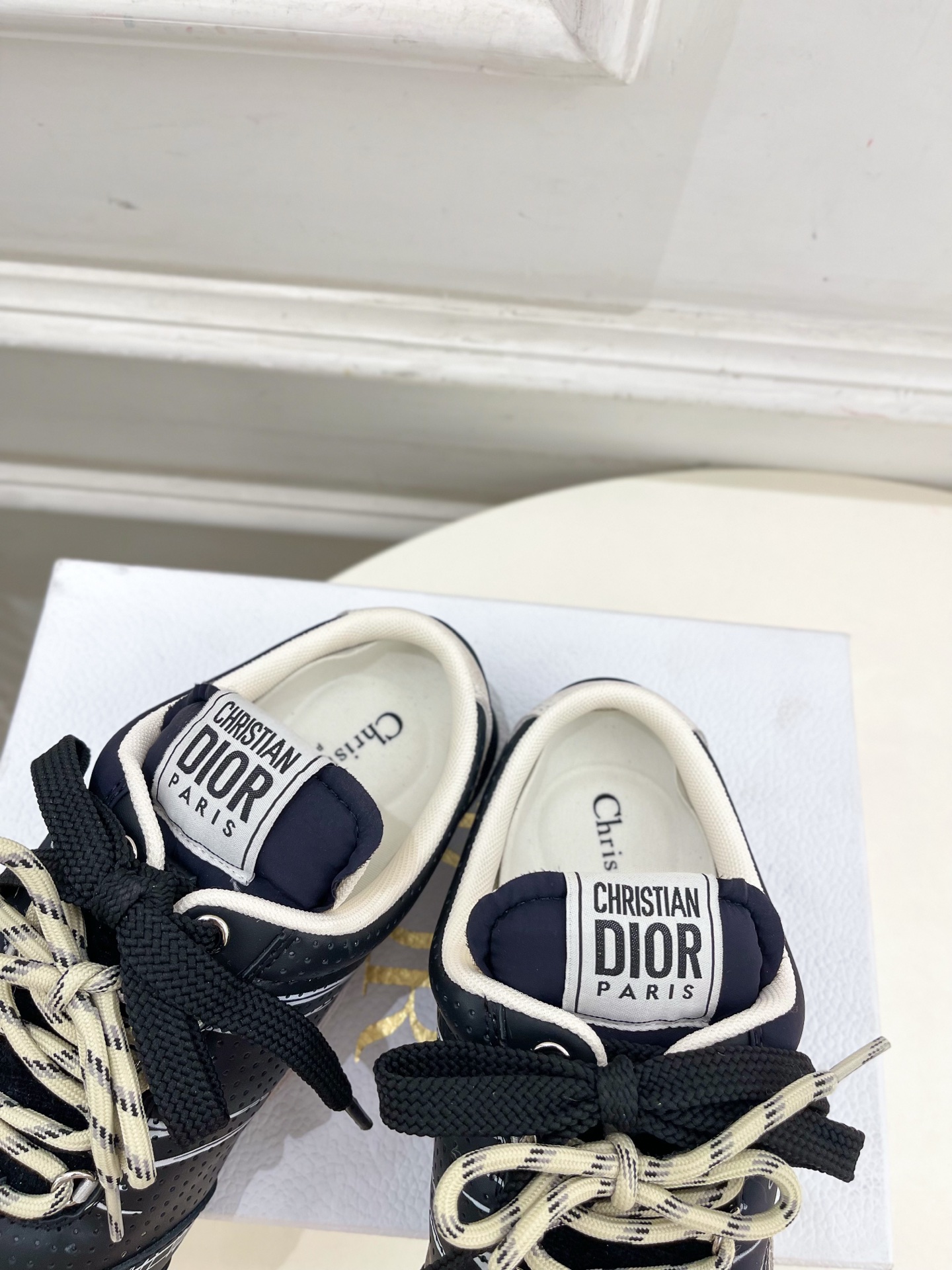Dior |  迪奥  25𝐬𝐬 

🧡💚2025春夏新品 顶级版本⚠️
专柜主打新款D-Sketch 