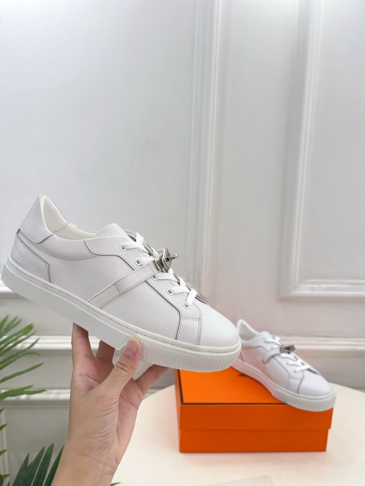 🐎𝐇𝐄𝐑𝐌𝐄* 爱玛仕 25𝐬𝐬 

🌈2025春夏新品 专柜新款  经典Kelly扣情侣款Day运动鞋