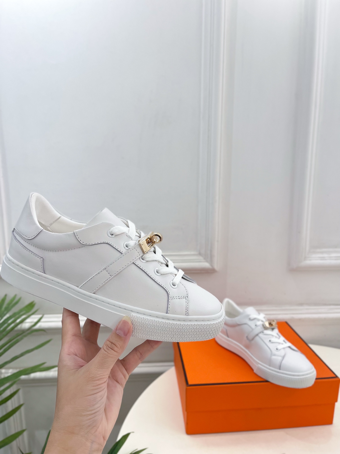 🐎𝐇𝐄𝐑𝐌𝐄* 爱玛仕 25𝐬𝐬 

🌈2025春夏新品 专柜新款  经典Kelly扣情侣款Day运动鞋