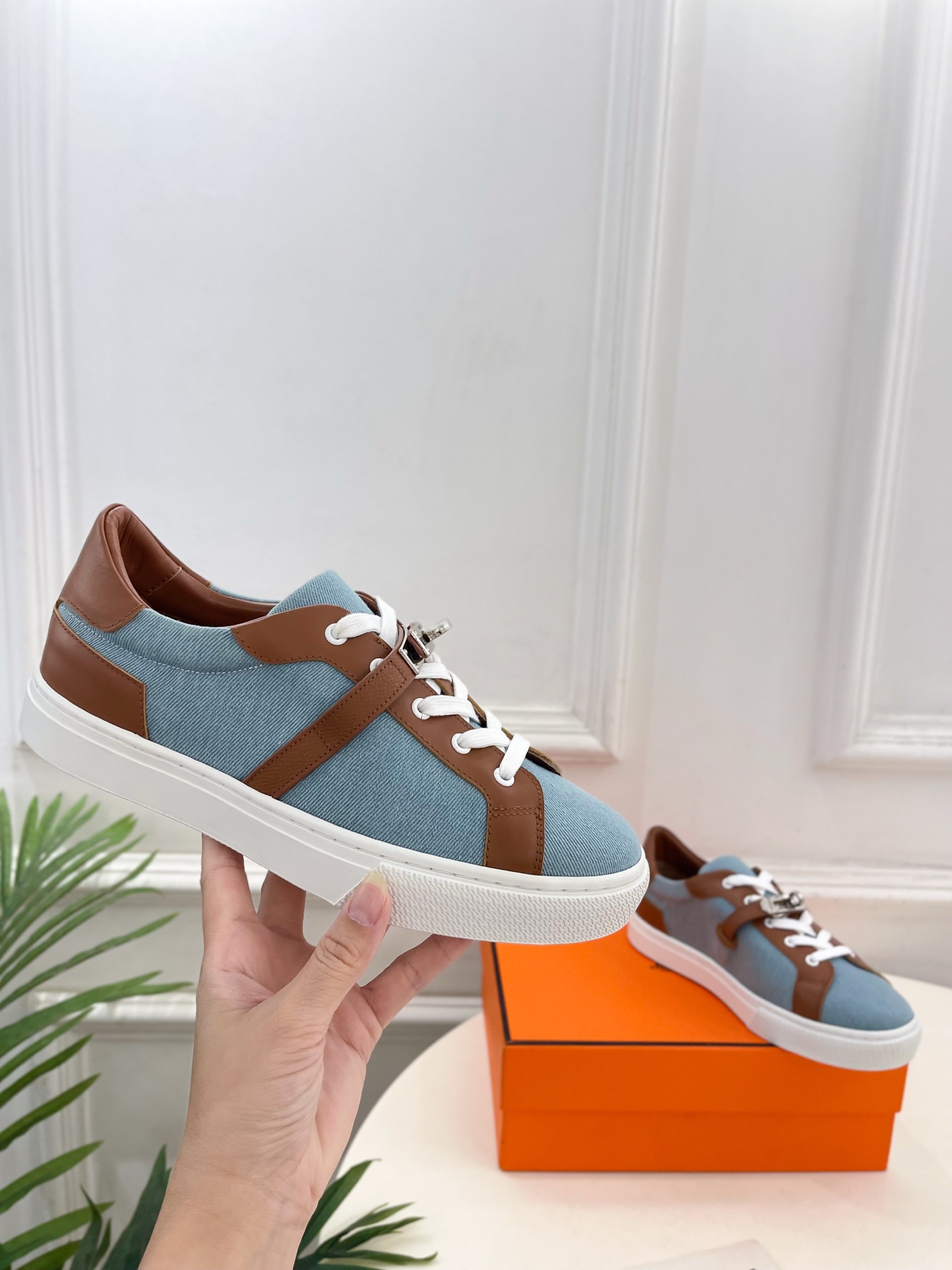 🐎𝐇𝐄𝐑𝐌𝐄* 爱玛仕 25𝐬𝐬 

🌈2025春夏新品 专柜新款  经典Kelly扣情侣款Day运动鞋
