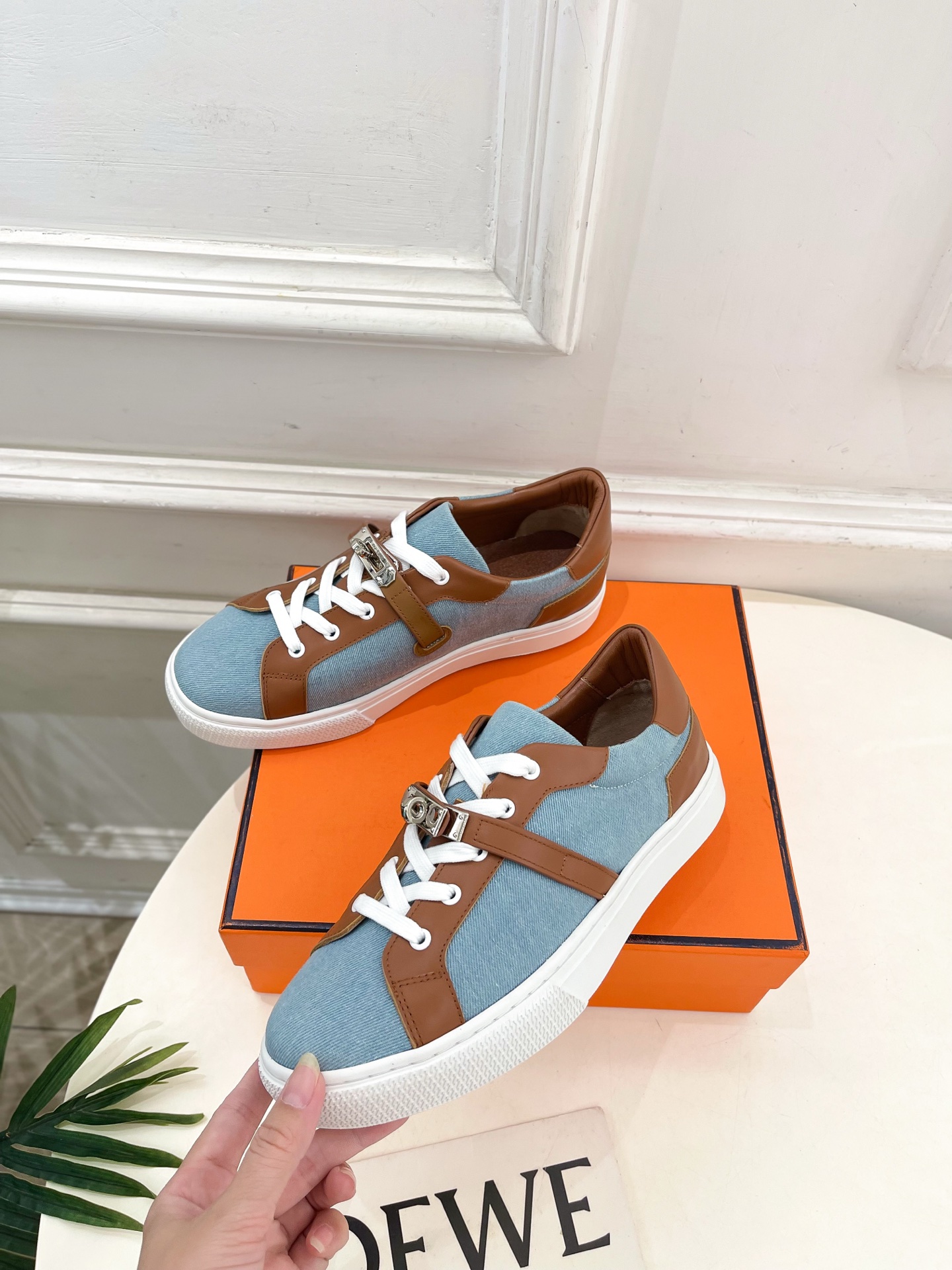 🐎𝐇𝐄𝐑𝐌𝐄* 爱玛仕 25𝐬𝐬 

🌈2025春夏新品 专柜新款  经典Kelly扣情侣款Day运动鞋