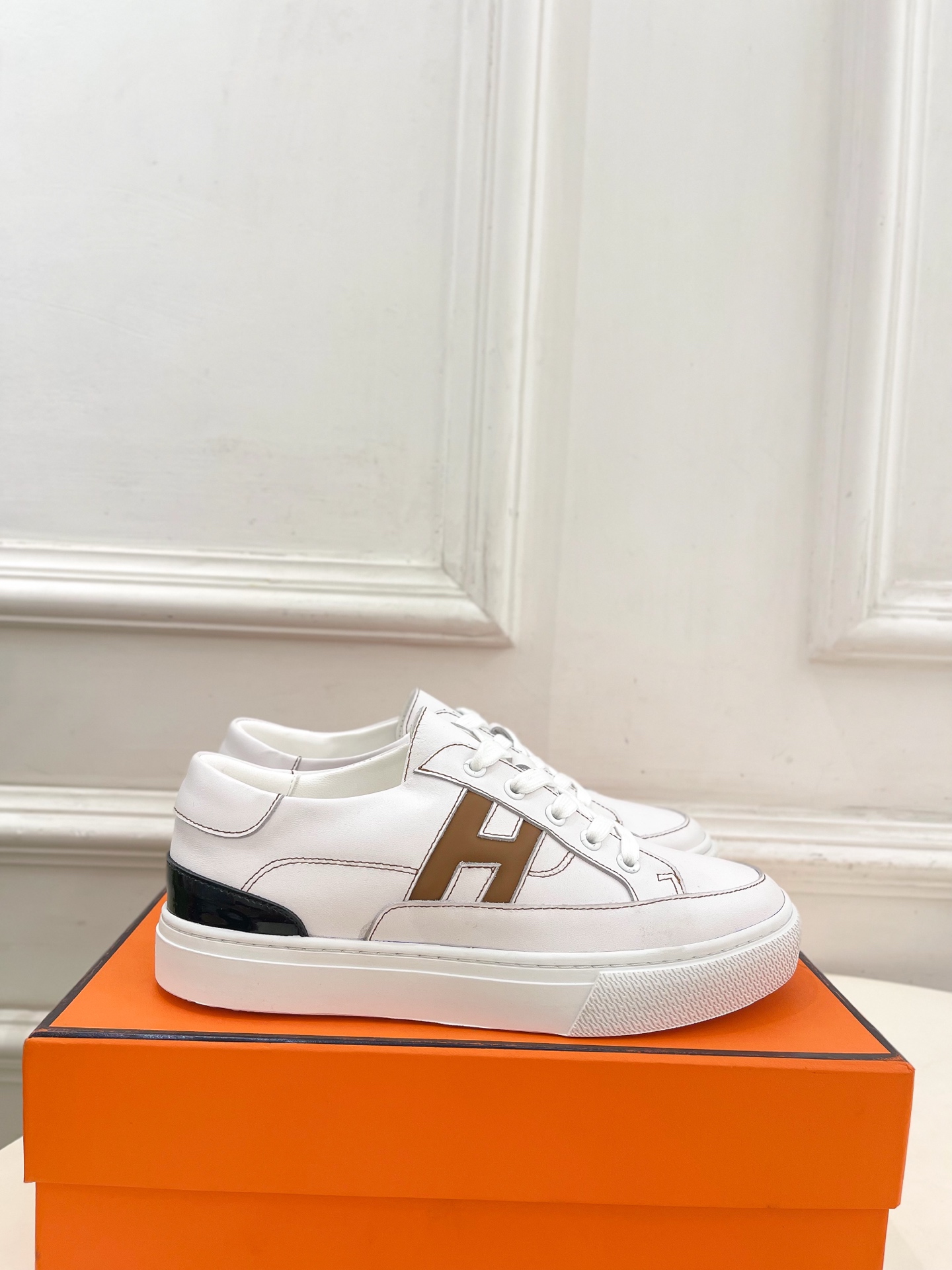 🐎𝐇𝐄𝐑𝐌𝐄* 爱玛仕 25𝐬𝐬 

🌈2025春夏新品 专柜新款  经典H型Deep情侣款运动鞋 复古