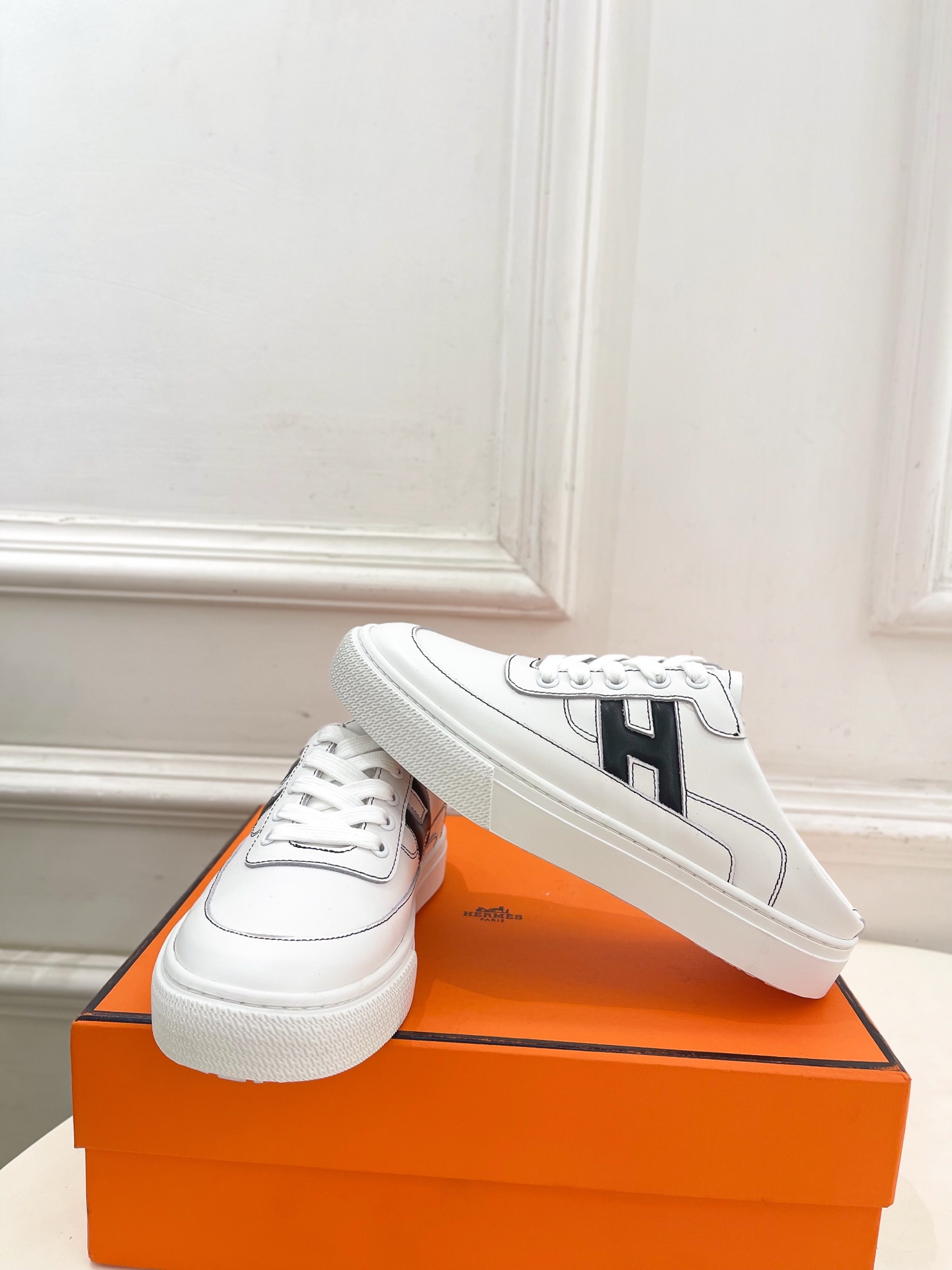 🐎𝐇𝐄𝐑𝐌𝐄* 爱玛仕 25𝐬𝐬 

🌈2025春夏新品 专柜新款  经典H型Keep情侣款穆勒运动鞋 