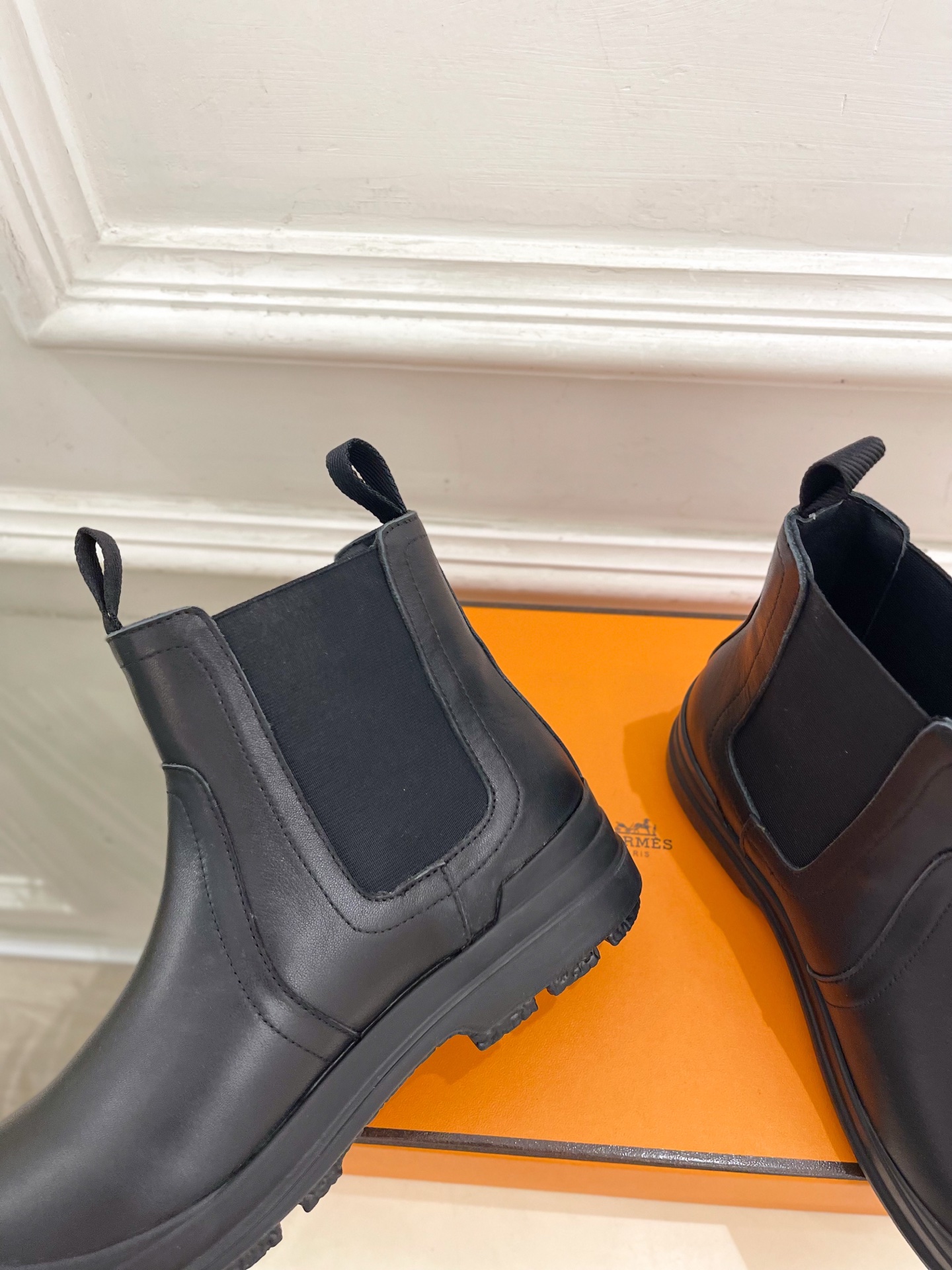 🐎𝐇𝐄𝐑𝐌𝐄* 爱玛仕 25𝐬𝐬 

🌈H家专柜新款 2025秋冬新品 Kobes及踝靴切尔西短靴系列〰