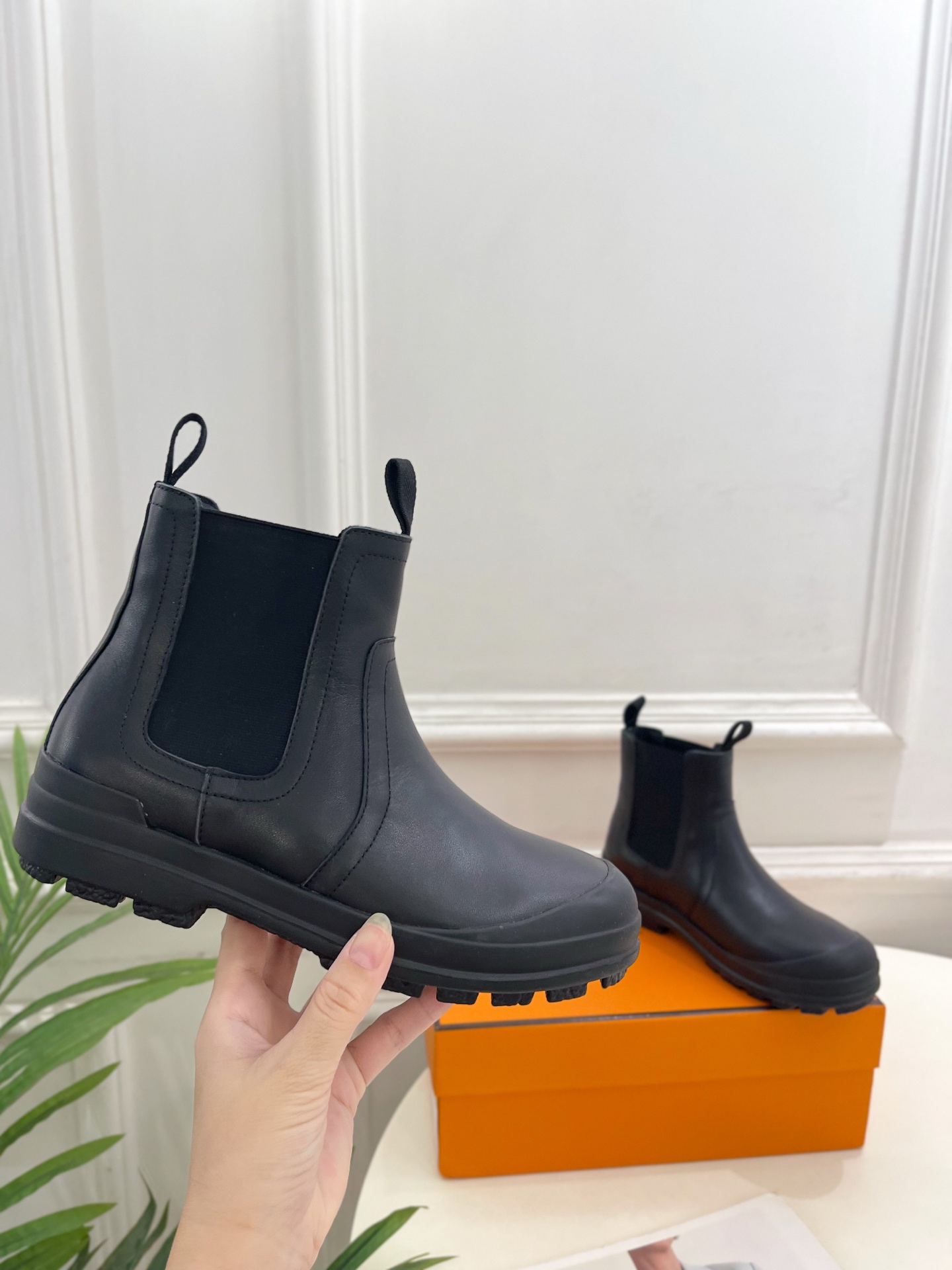 🐎𝐇𝐄𝐑𝐌𝐄* 爱玛仕 25𝐬𝐬 

🌈H家专柜新款 2025秋冬新品 Kobes及踝靴切尔西短靴系列〰