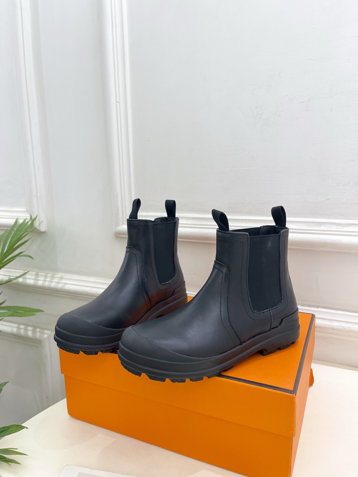 🐎𝐇𝐄𝐑𝐌𝐄* 爱玛仕 25𝐬𝐬 

🌈H家专柜新款 2025秋冬新品 Kobes及踝靴切尔西短靴系列〰