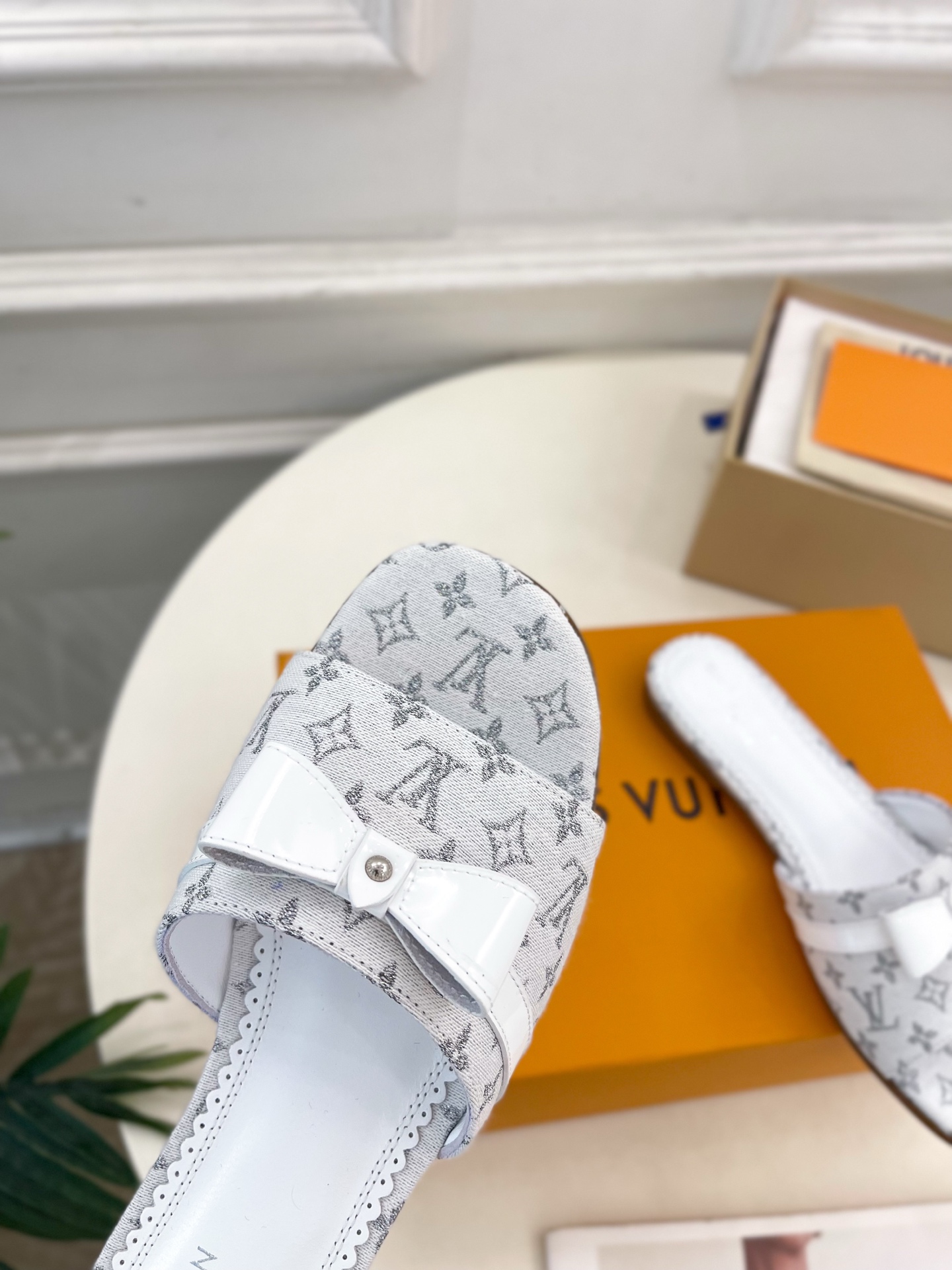 LV  | 路易威登    25𝐬𝐬 

🧡💚2025 早春新款 顶级版本‼️原版一致
专柜主打最新款 