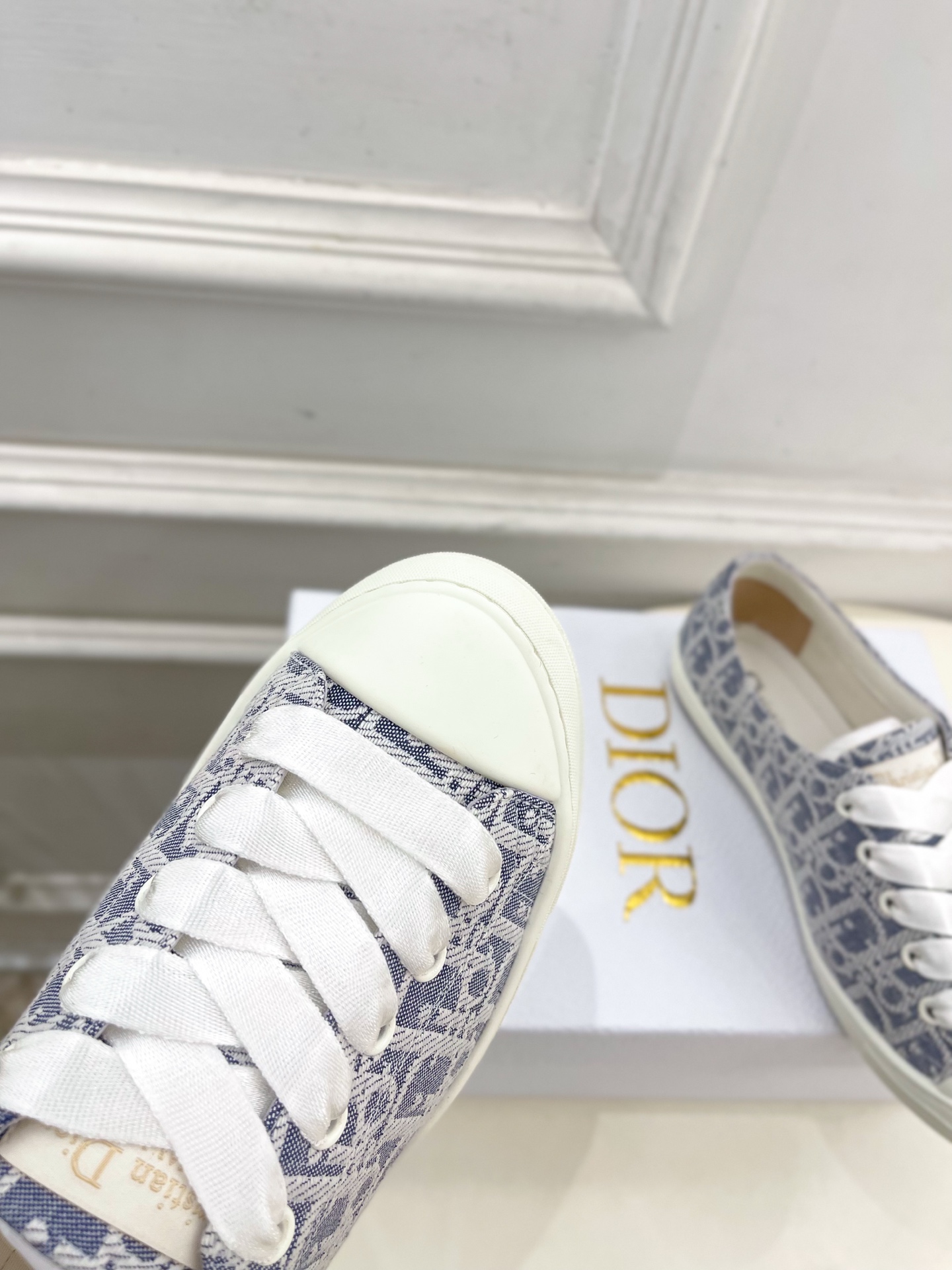 
Dior |  迪奥 25𝐬𝐬 

🧡💚2025春夏新品 顶级版本⚠️
专柜主打新款 Dior Luc