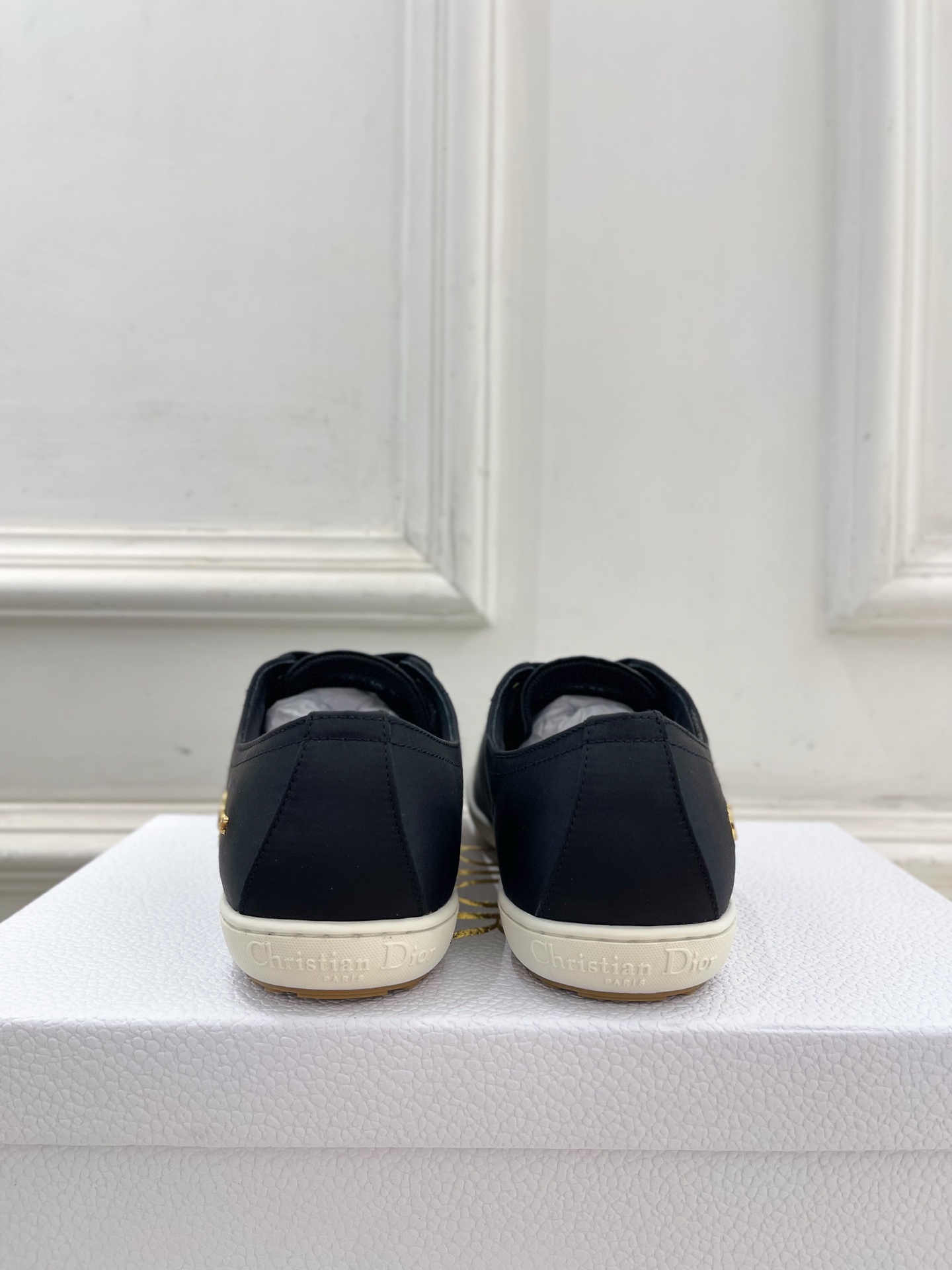 
Dior |  迪奥 25𝐬𝐬 

🧡💚2025春夏新品 顶级版本⚠️
专柜主打新款 Dior Luc