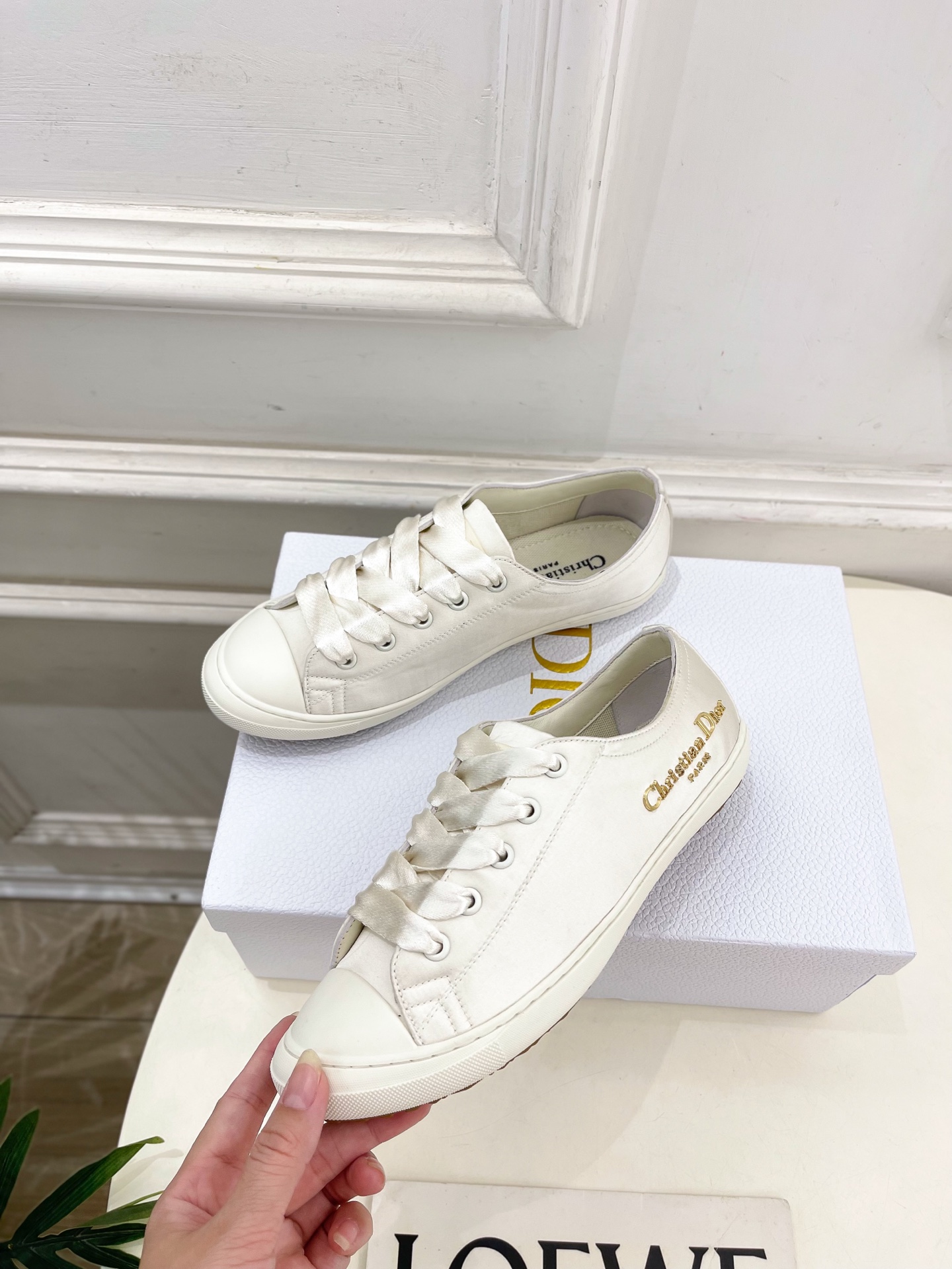 
Dior |  迪奥 25𝐬𝐬 

🧡💚2025春夏新品 顶级版本⚠️
专柜主打新款 Dior Luc