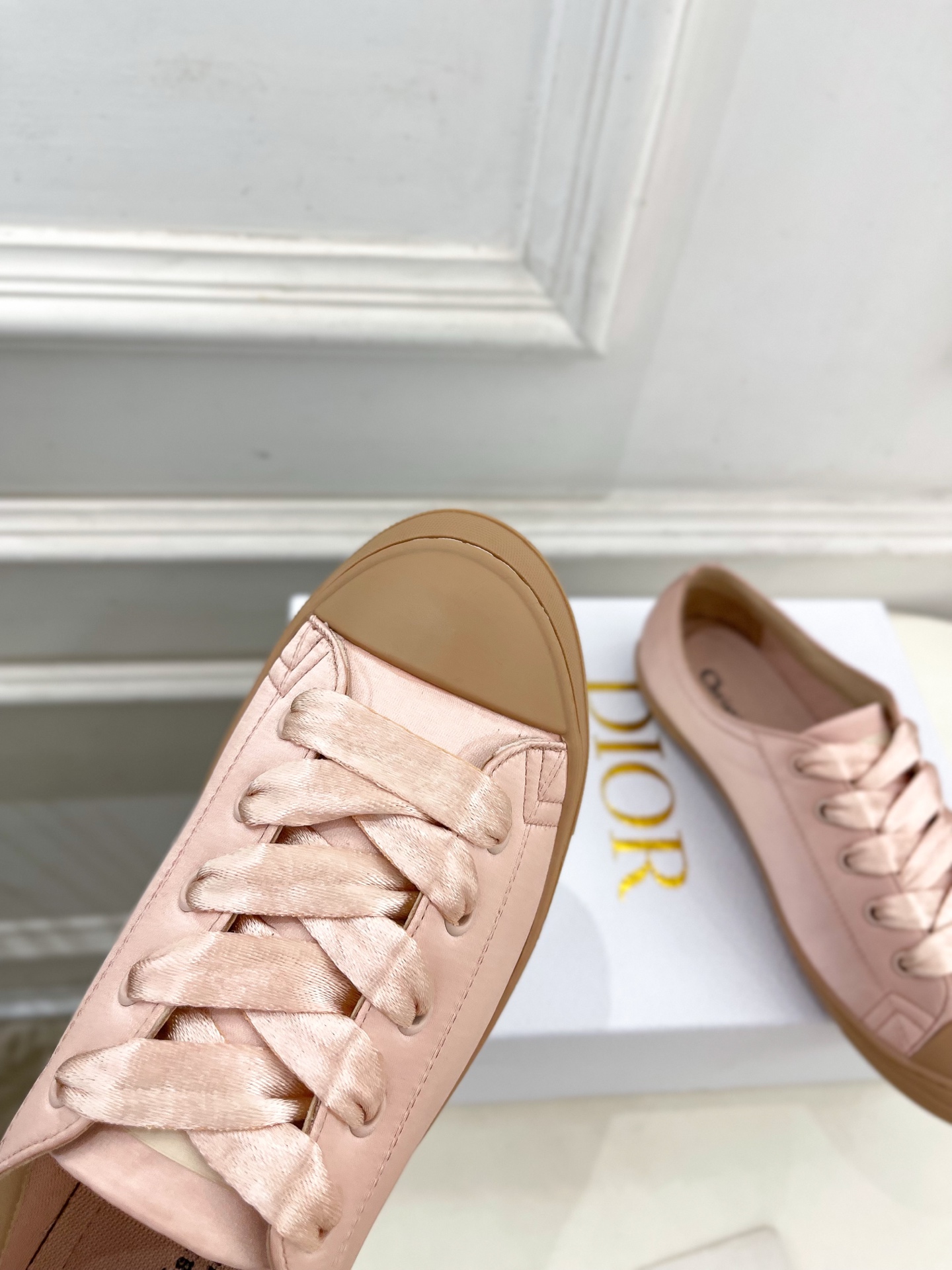 
Dior |  迪奥 25𝐬𝐬 

🧡💚2025春夏新品 顶级版本⚠️
专柜主打新款 Dior Luc