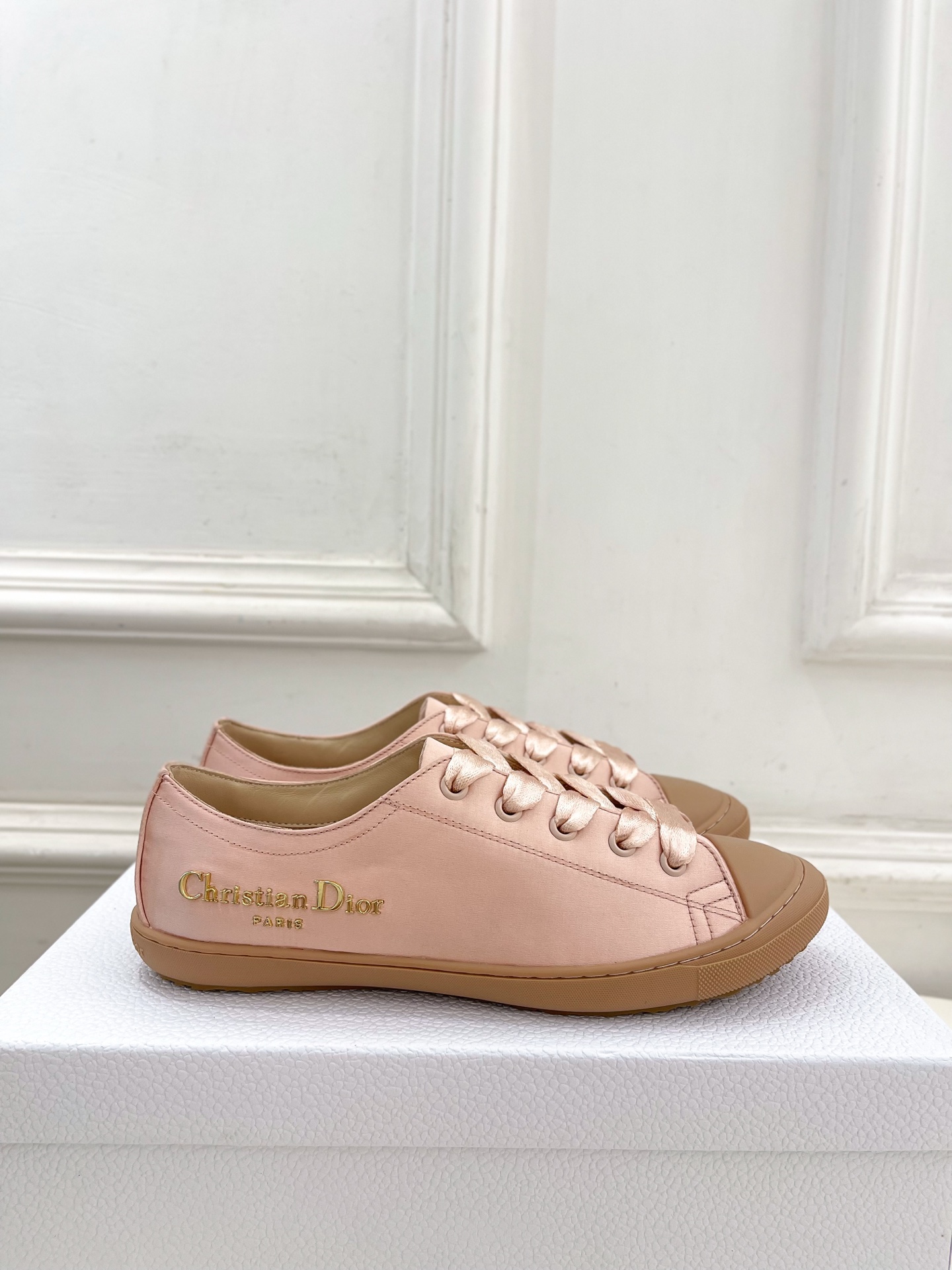 
Dior |  迪奥 25𝐬𝐬 

🧡💚2025春夏新品 顶级版本⚠️
专柜主打新款 Dior Luc