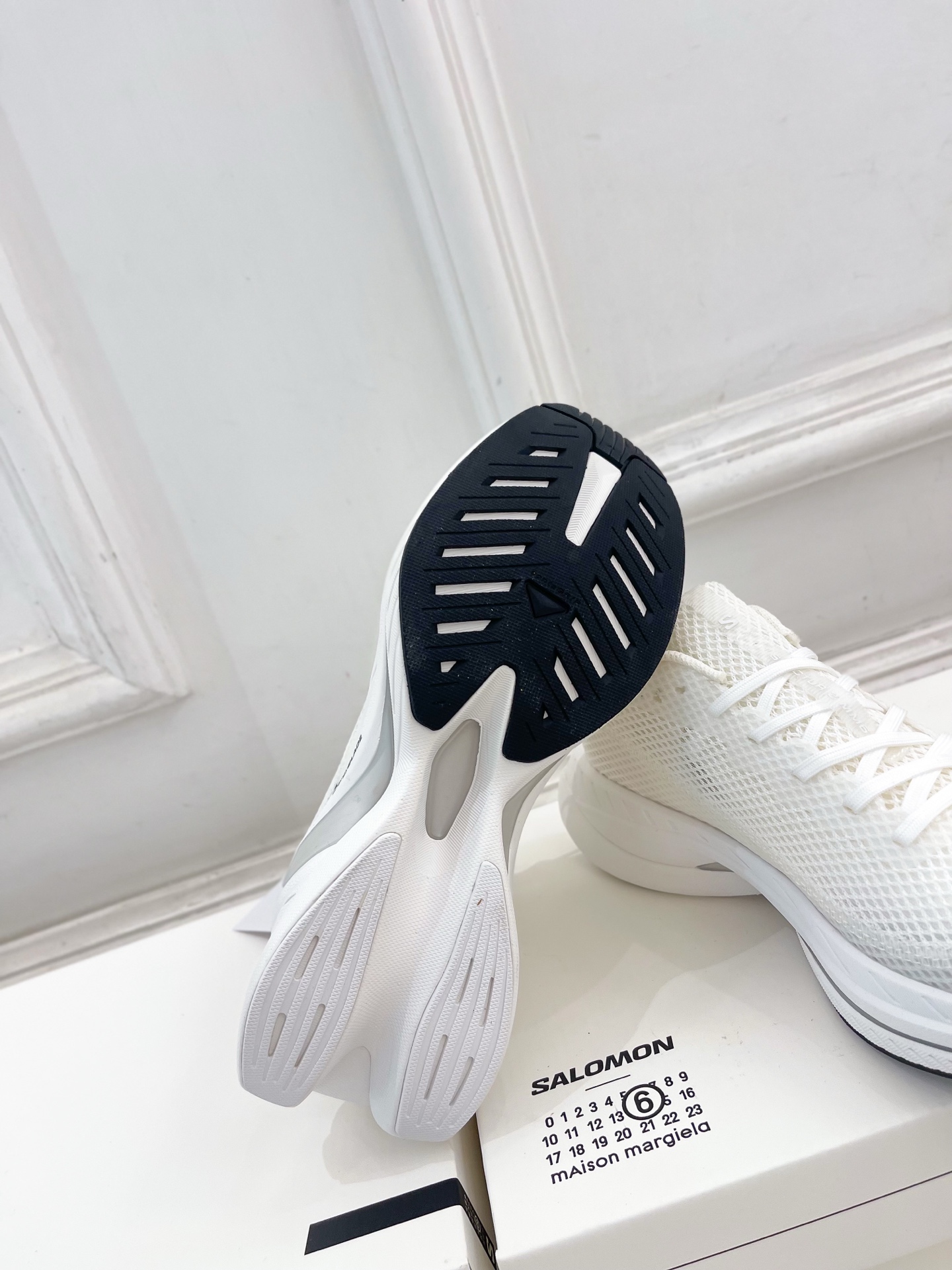 Maison Margiela· 马吉拉 25ss 
2025春夏新品MM6 x Salomon 萨洛蒙