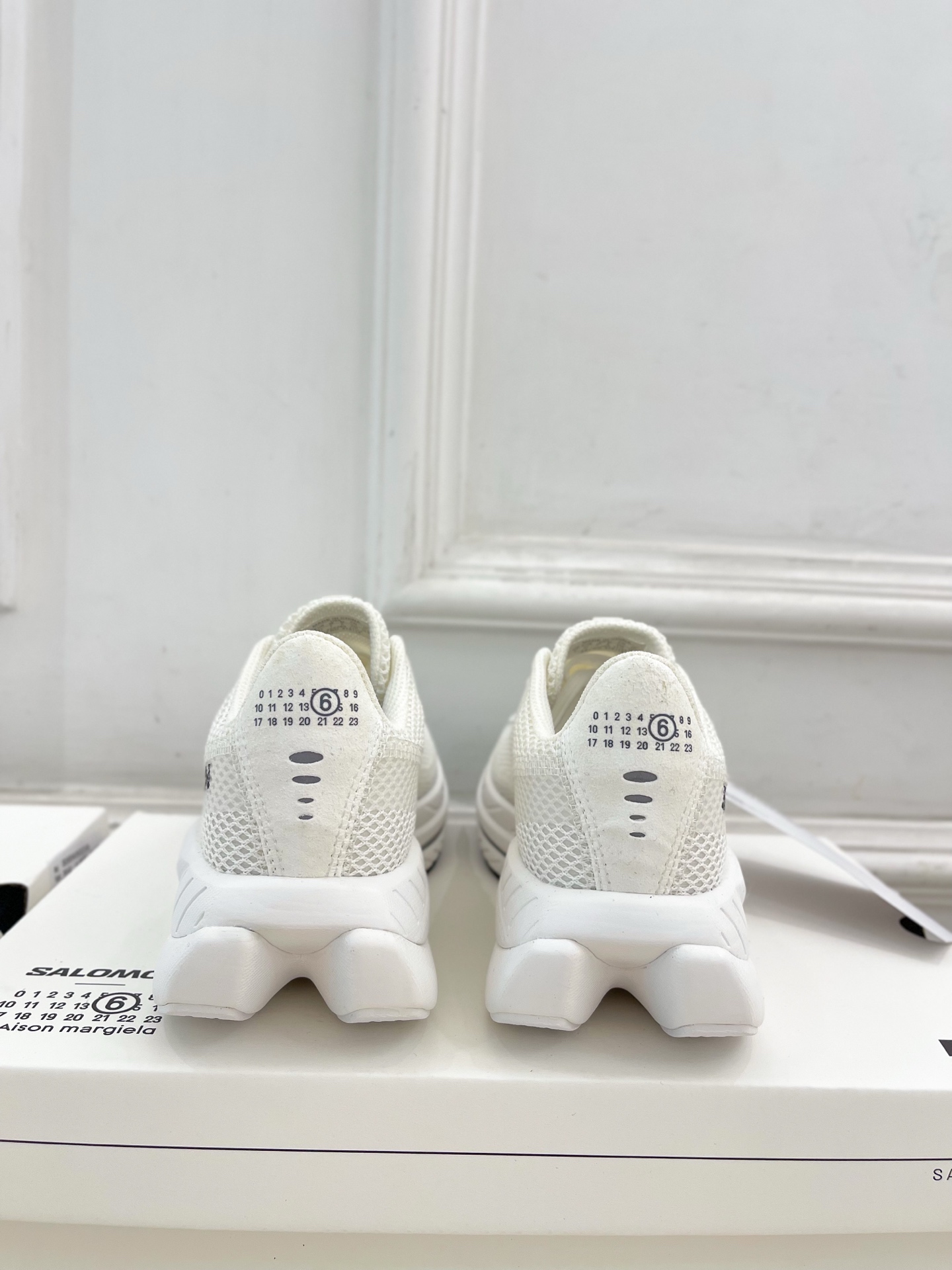Maison Margiela· 马吉拉 25ss 
2025春夏新品MM6 x Salomon 萨洛蒙