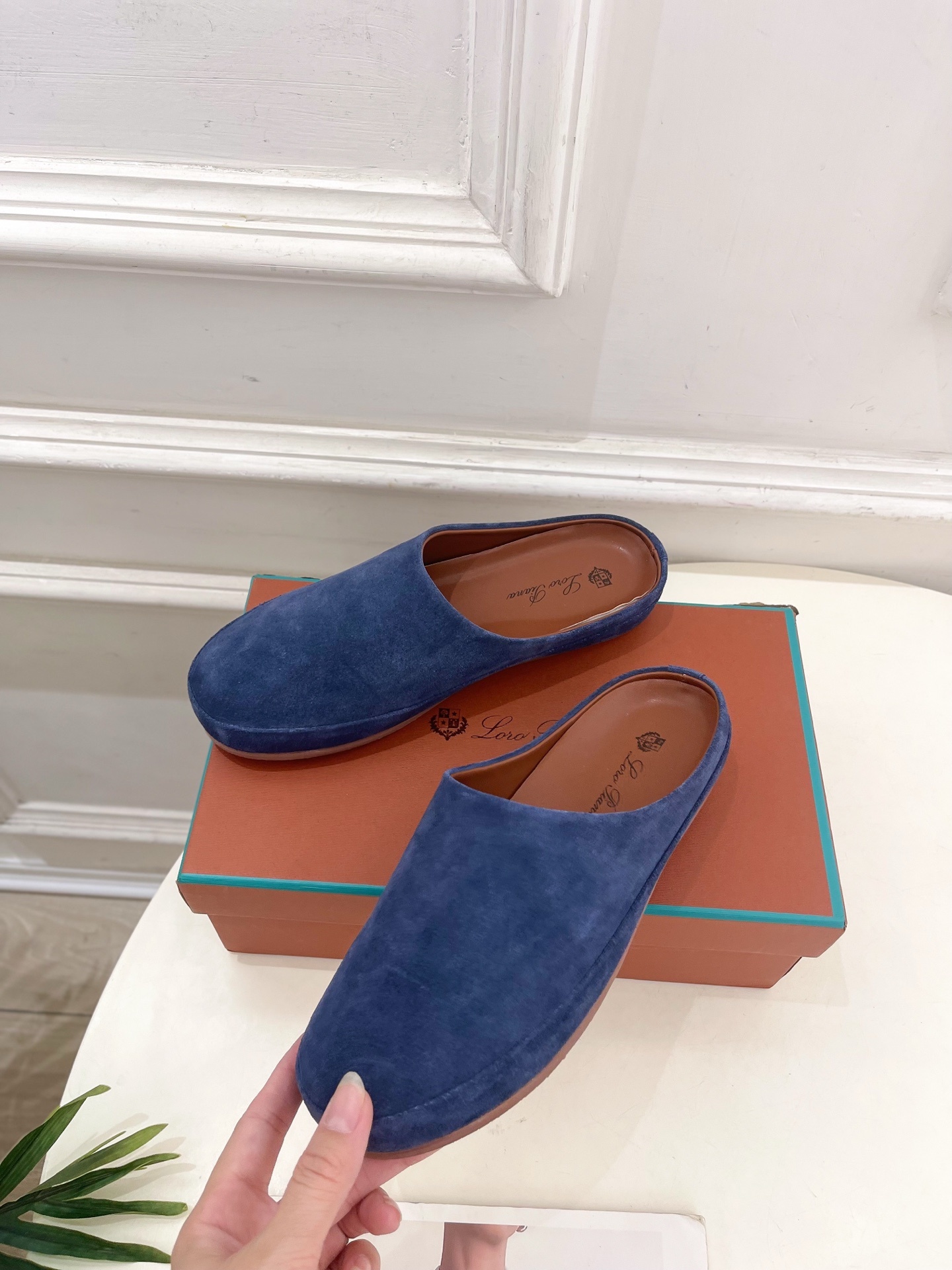 Loro Piana 乐悠翩雅 代购级别⚠️2025春夏新品 情侣款休闲半拖鞋—————————
LP