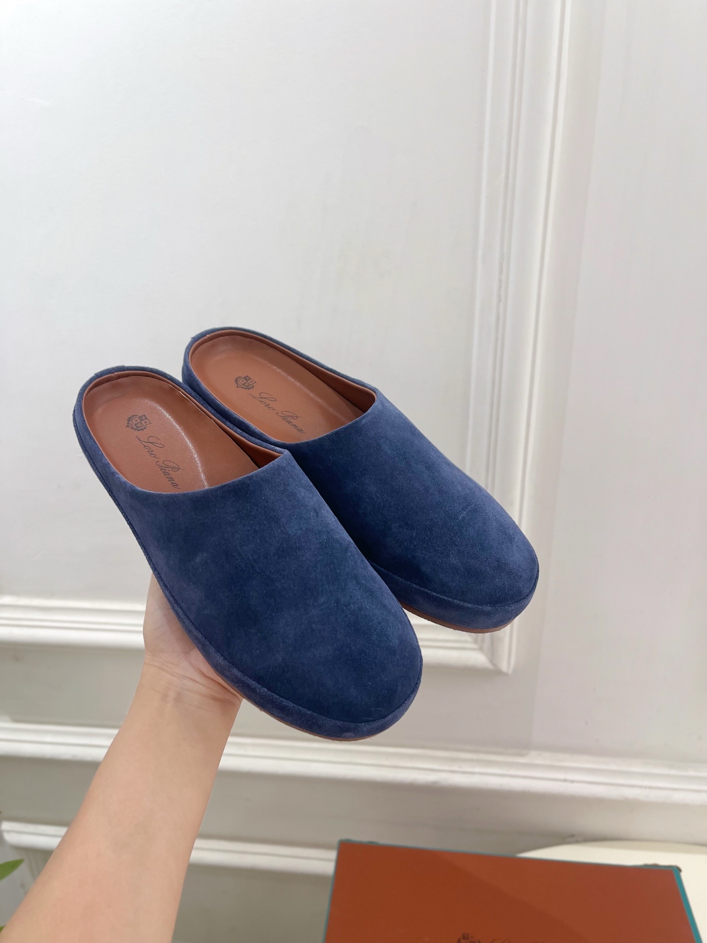 Loro Piana 乐悠翩雅 代购级别⚠️2025春夏新品 情侣款休闲半拖鞋—————————
LP
