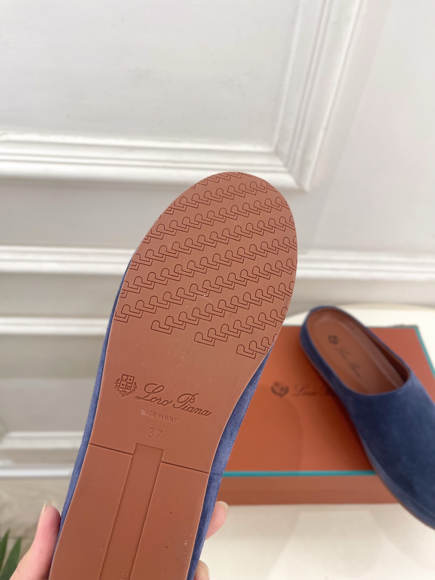 Loro Piana 乐悠翩雅 代购级别⚠️2025春夏新品 情侣款休闲半拖鞋—————————
LP