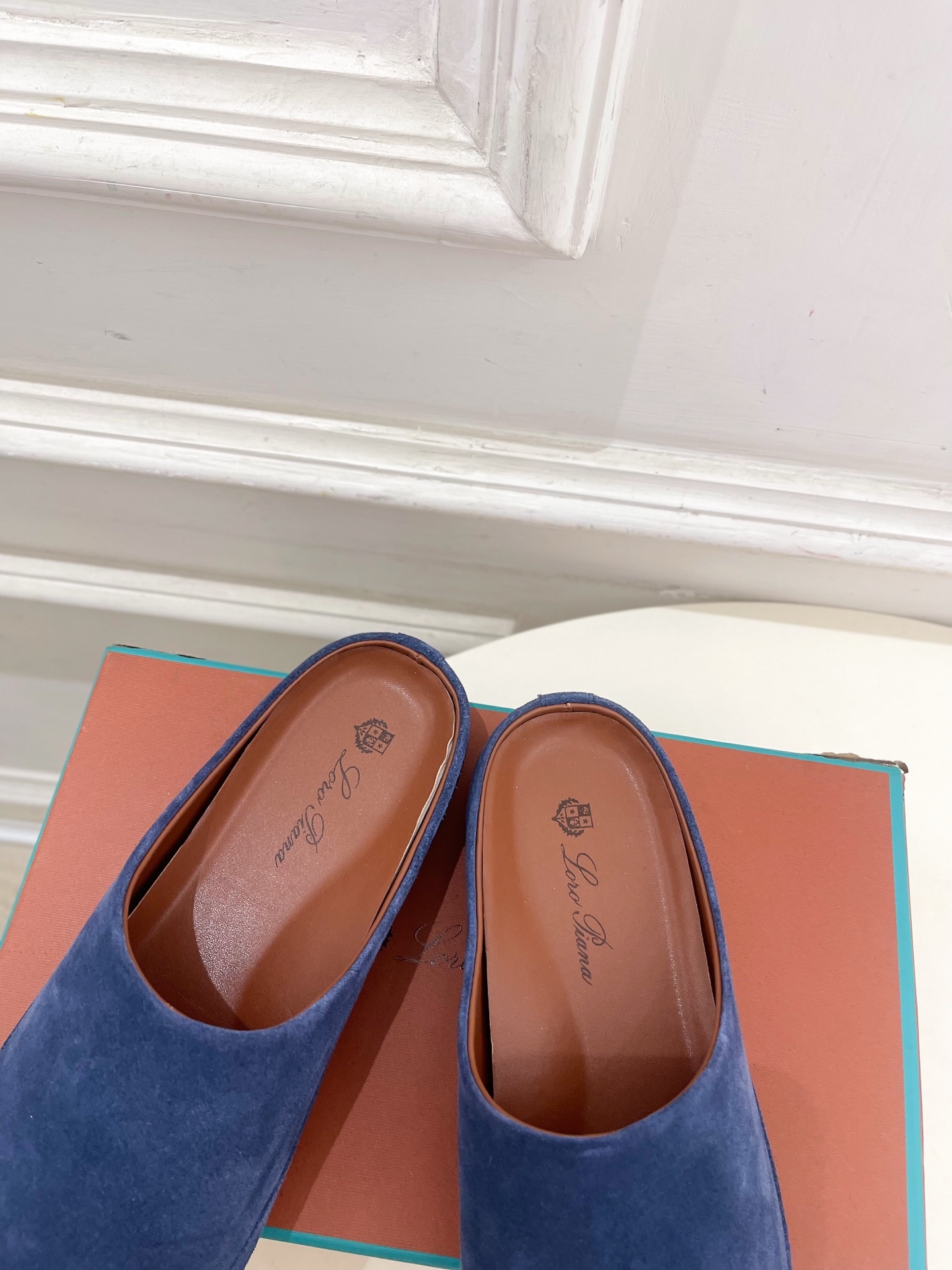 Loro Piana 乐悠翩雅 代购级别⚠️2025春夏新品 情侣款休闲半拖鞋—————————
LP
