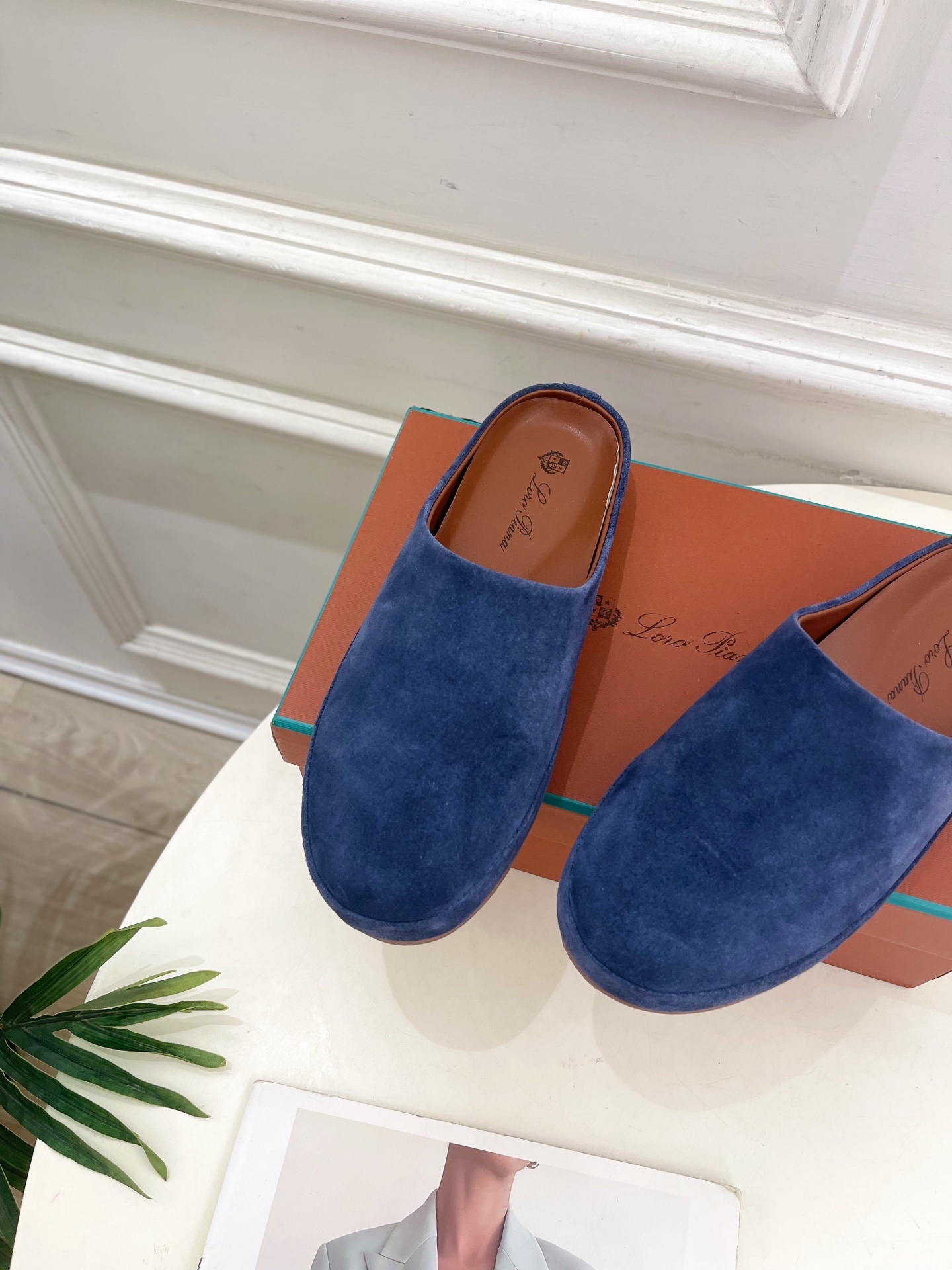 Loro Piana 乐悠翩雅 代购级别⚠️2025春夏新品 情侣款休闲半拖鞋—————————
LP